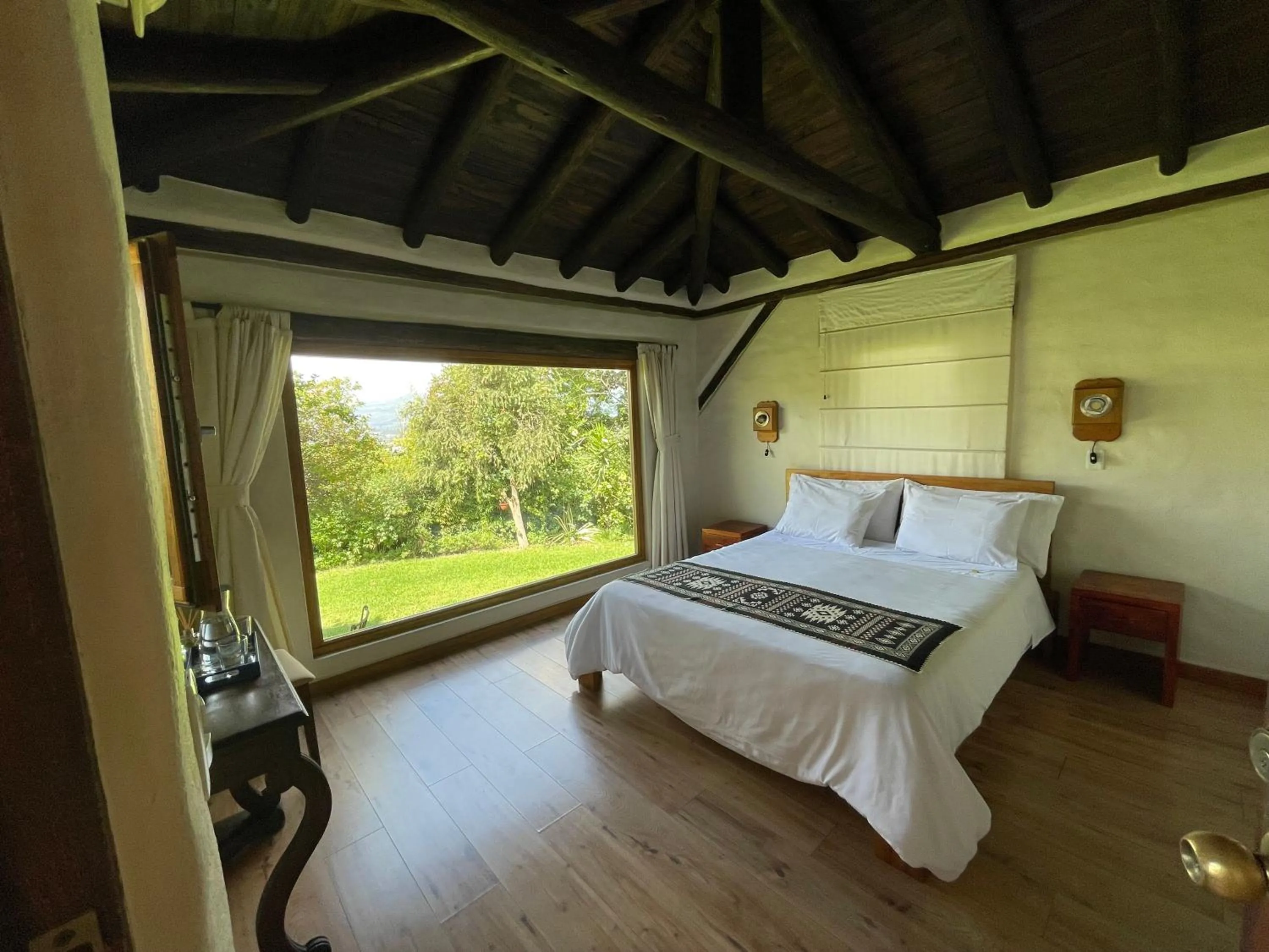 Bed in Ilatoa Lodge