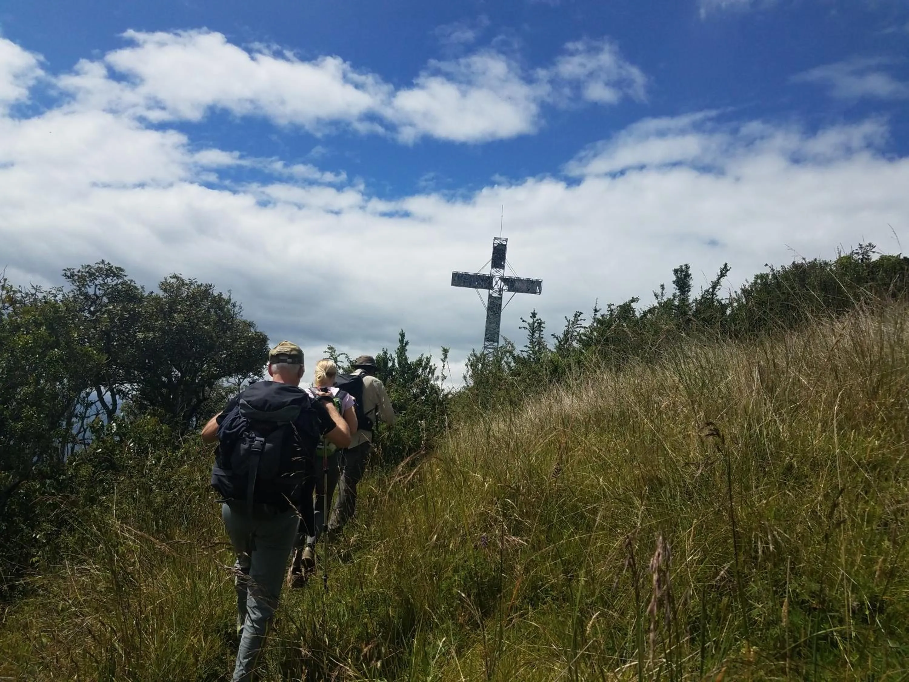 Hiking in Ilatoa Lodge