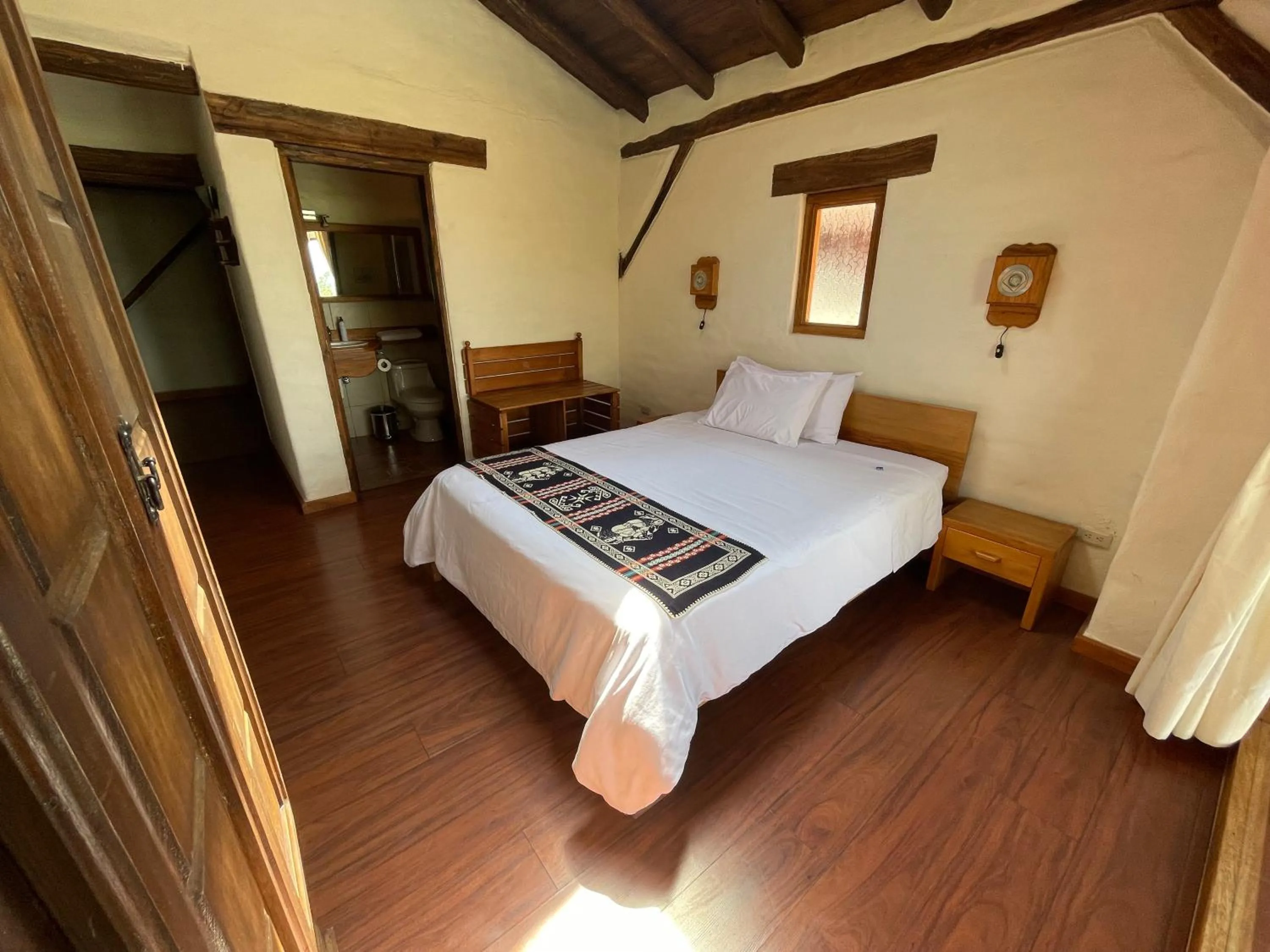 Bed in Ilatoa Lodge