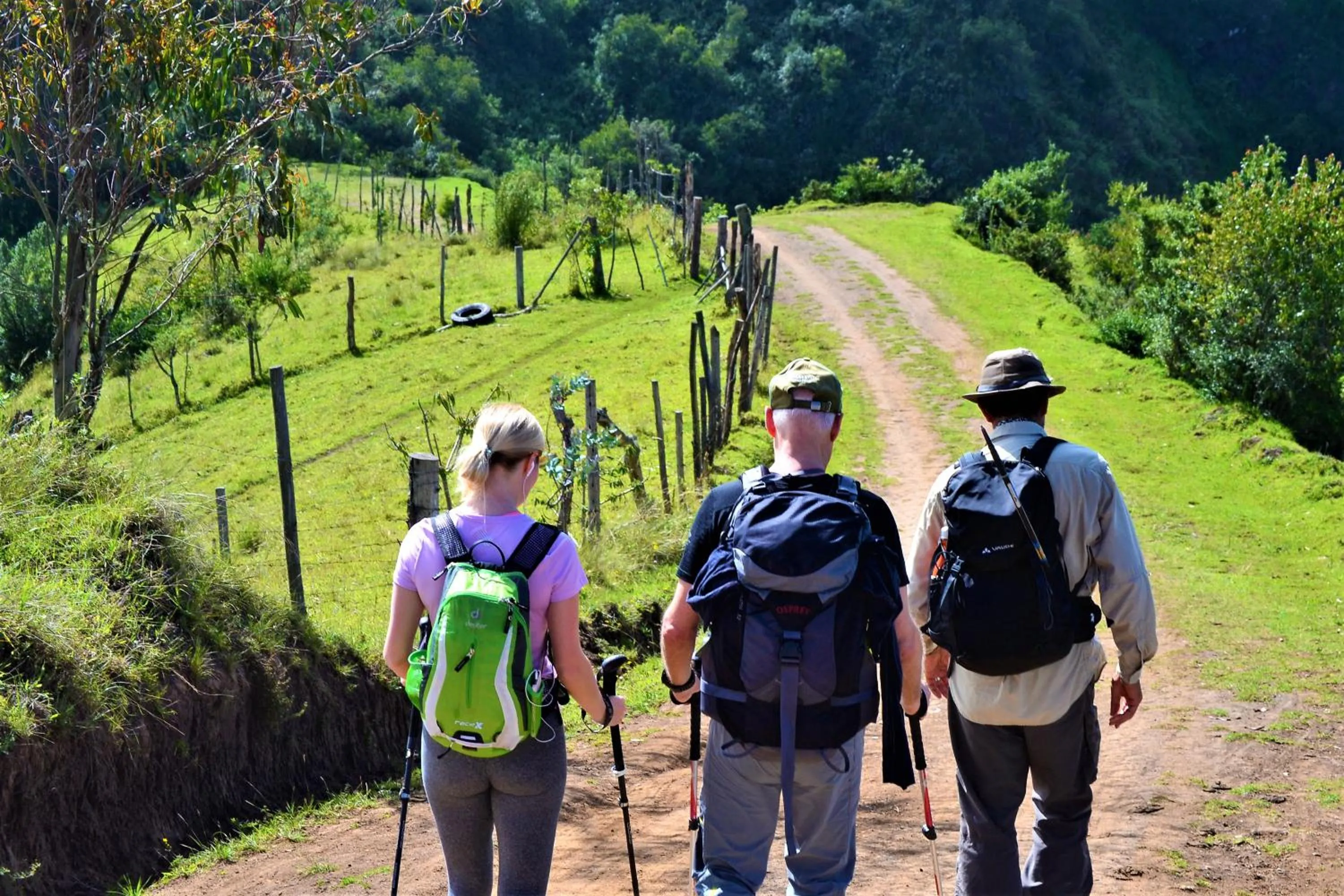 Hiking in Ilatoa Lodge
