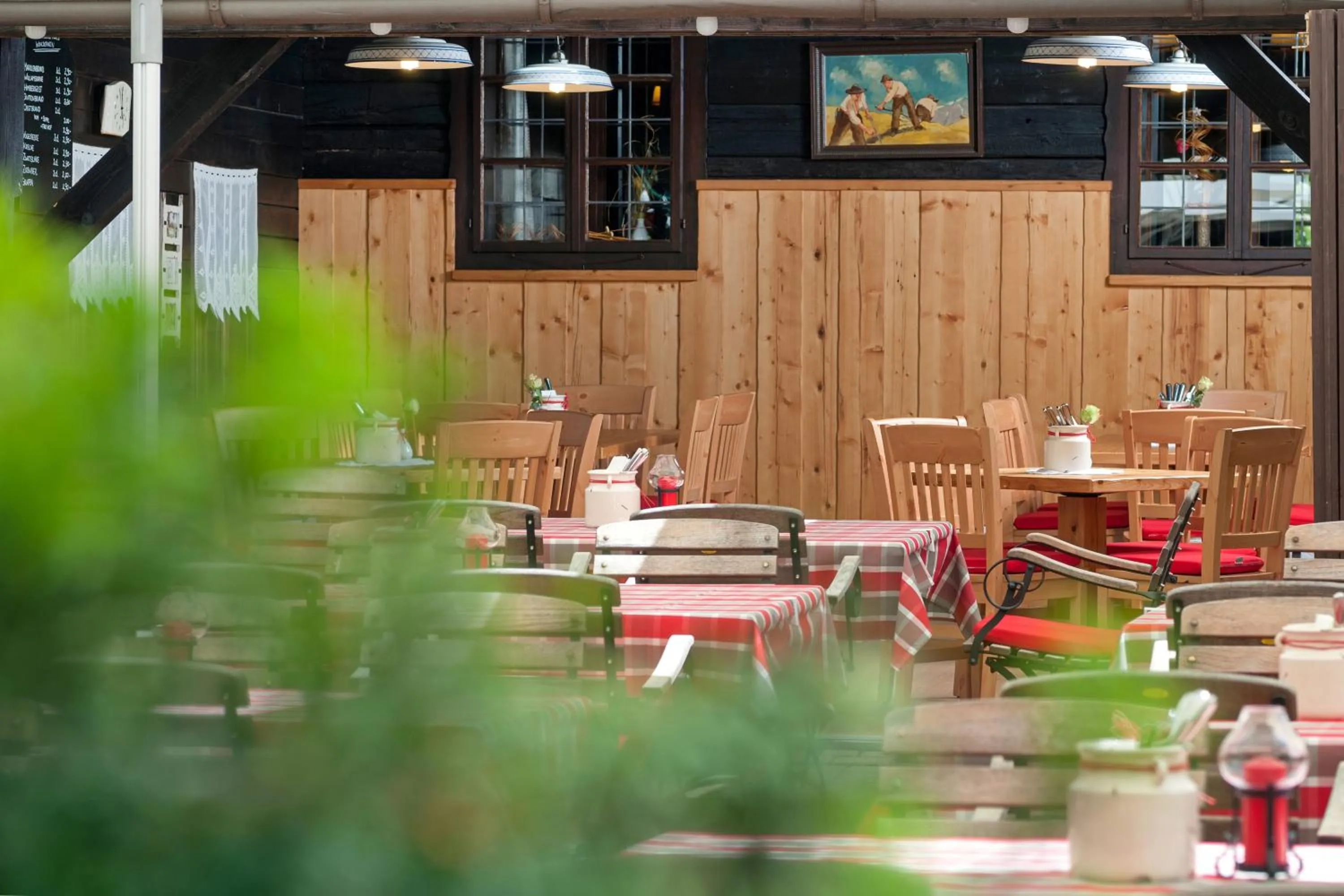 Restaurant/places to eat in Naturel Hoteldorf Seeleitn