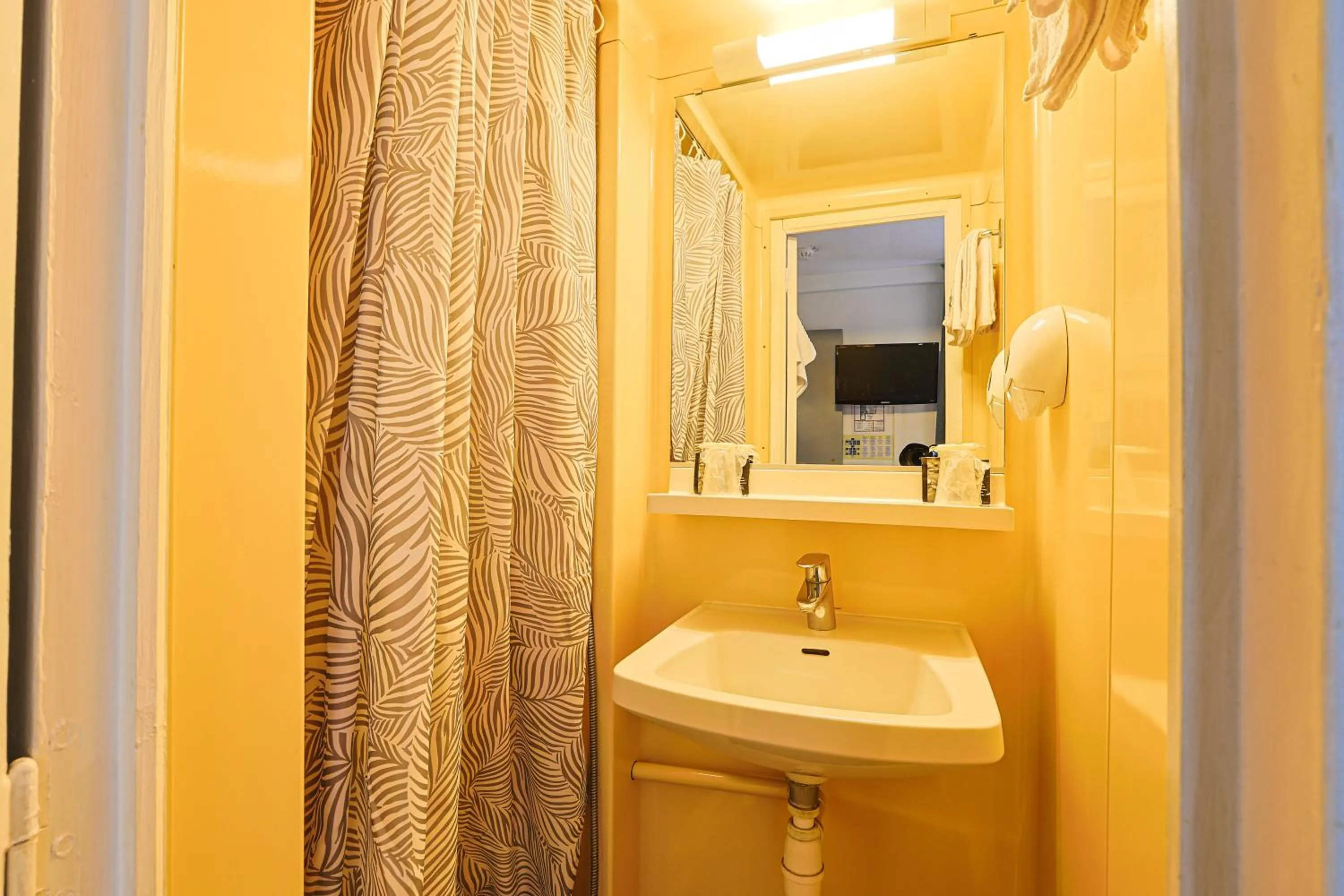 Bathroom in Hôtel François d'O