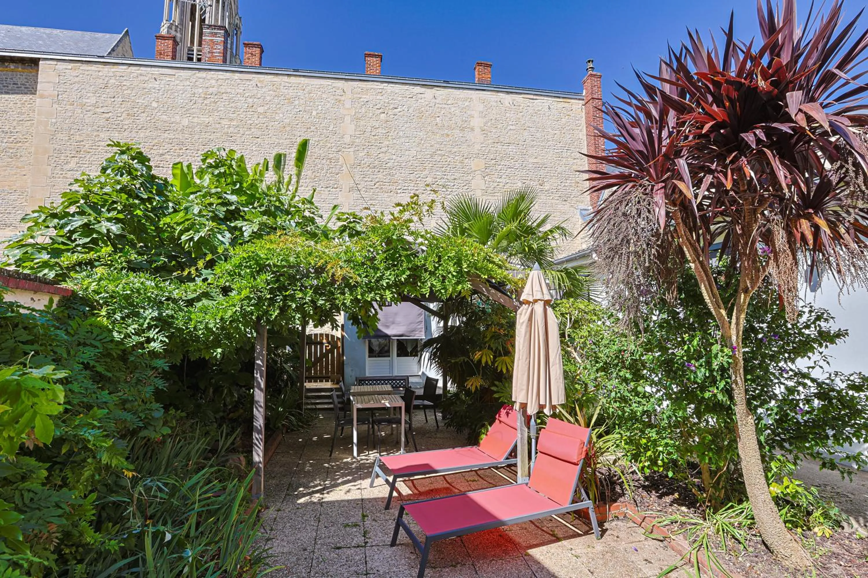 Patio in Hôtel François d'O
