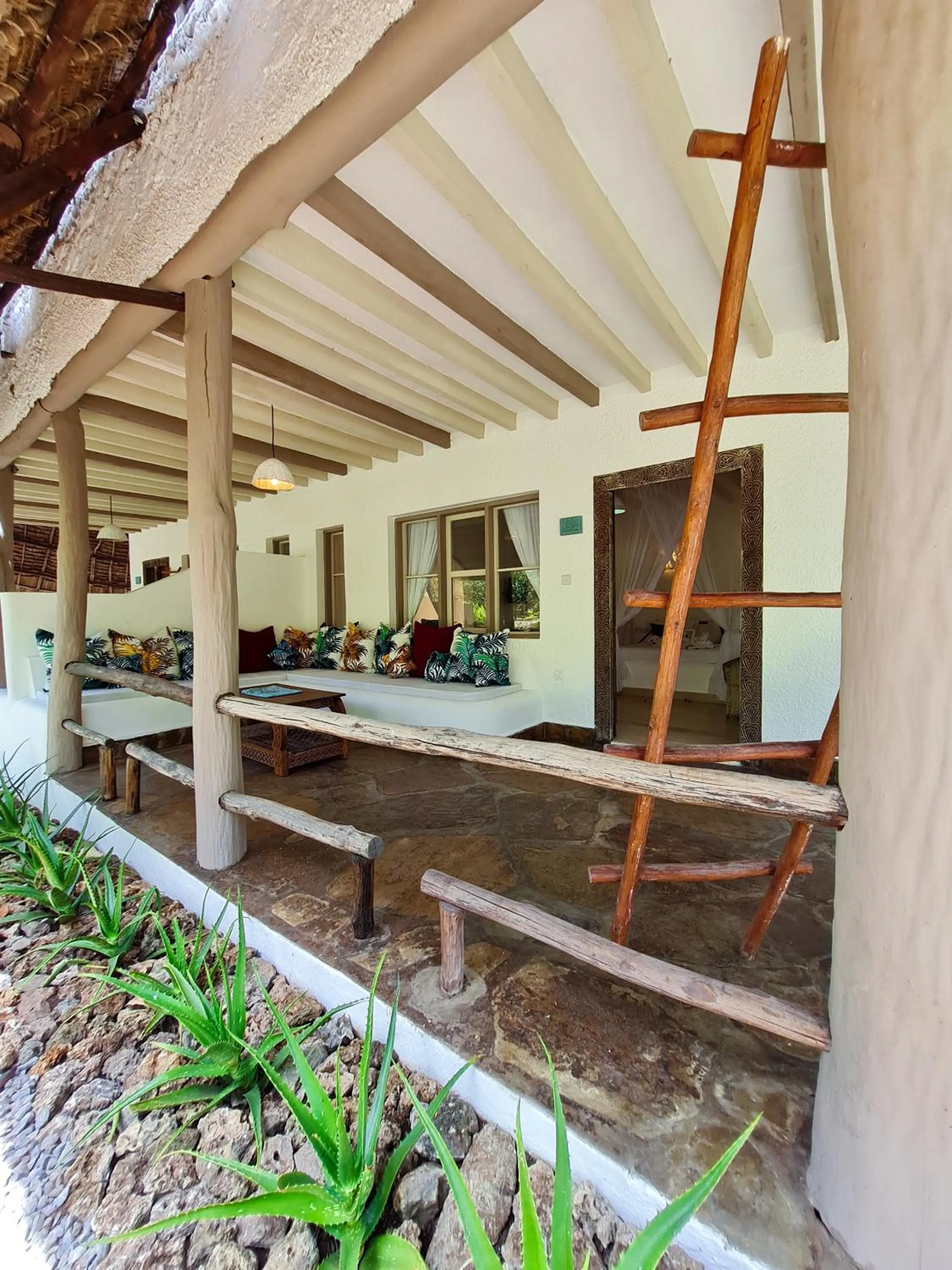 Balcony/Terrace in Temple Point Resort