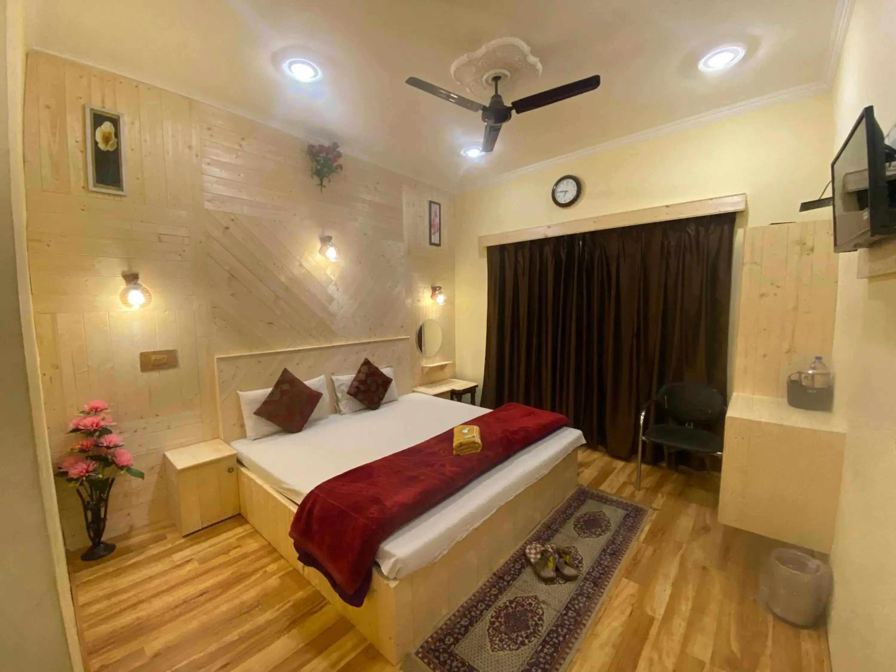 Bed in Hotel Young Mamta Bed in Hotel Young Mamta