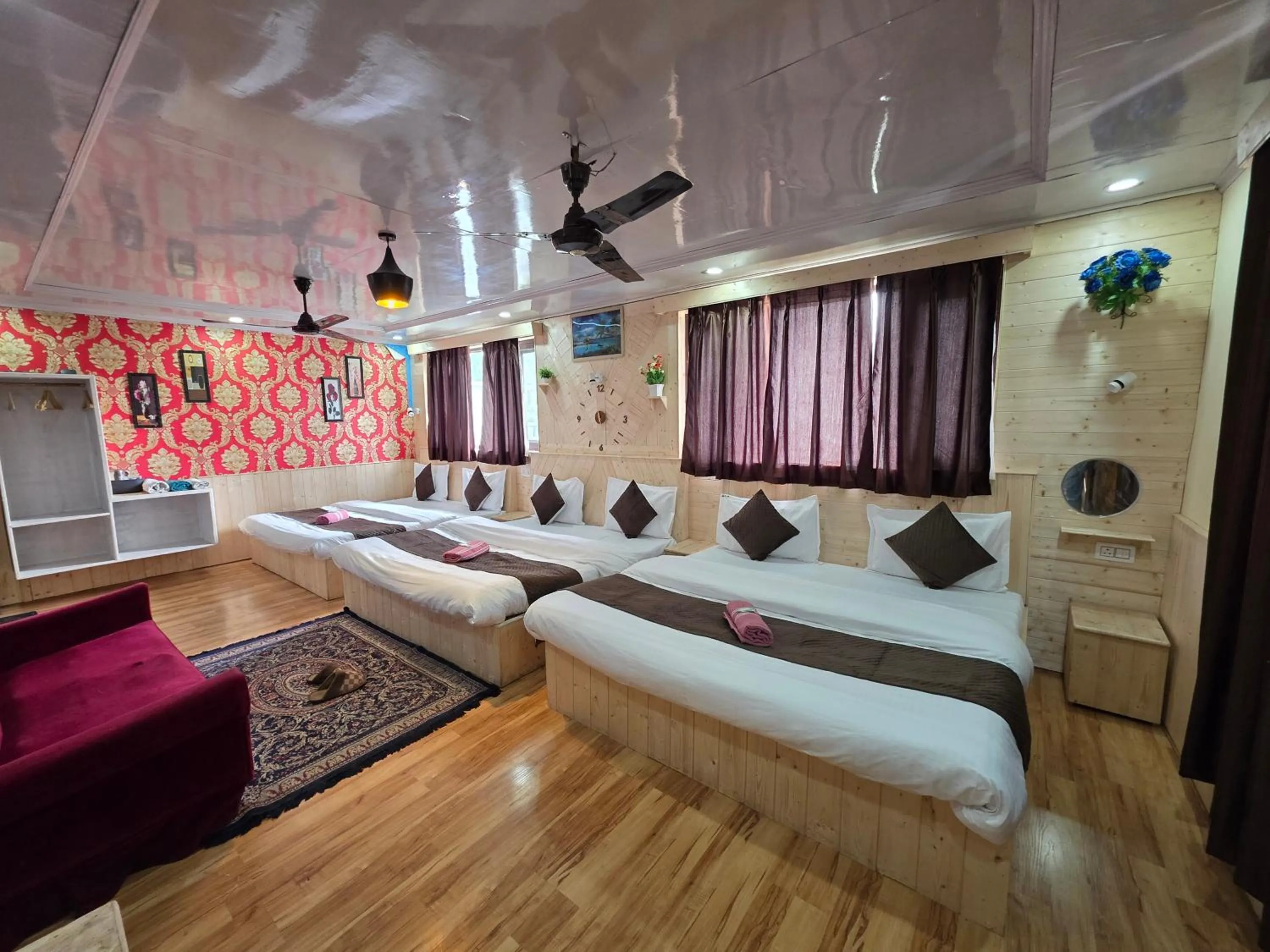 Bed in Hotel Young Mamta