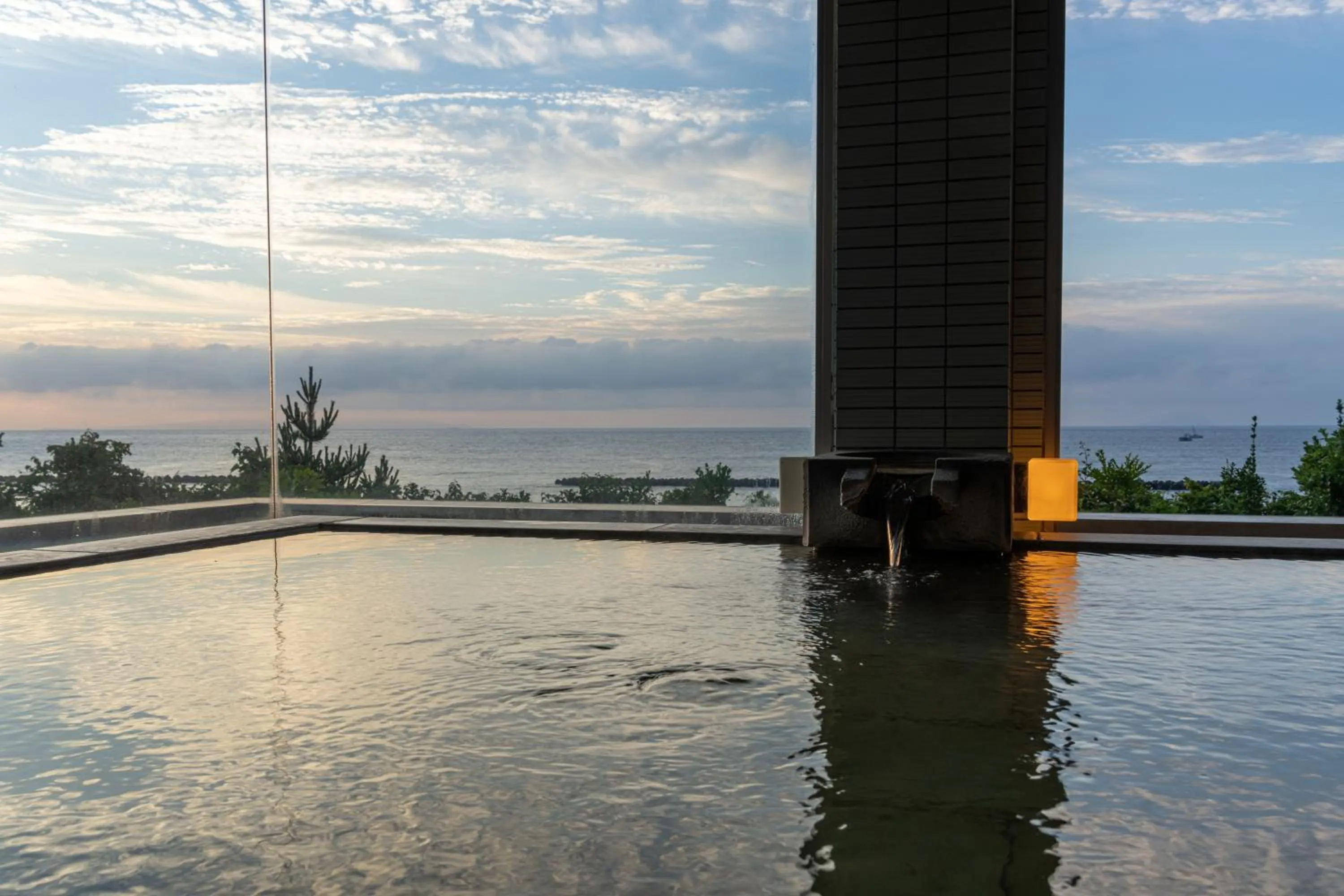 Hot Spring Bath in Kaiyutei