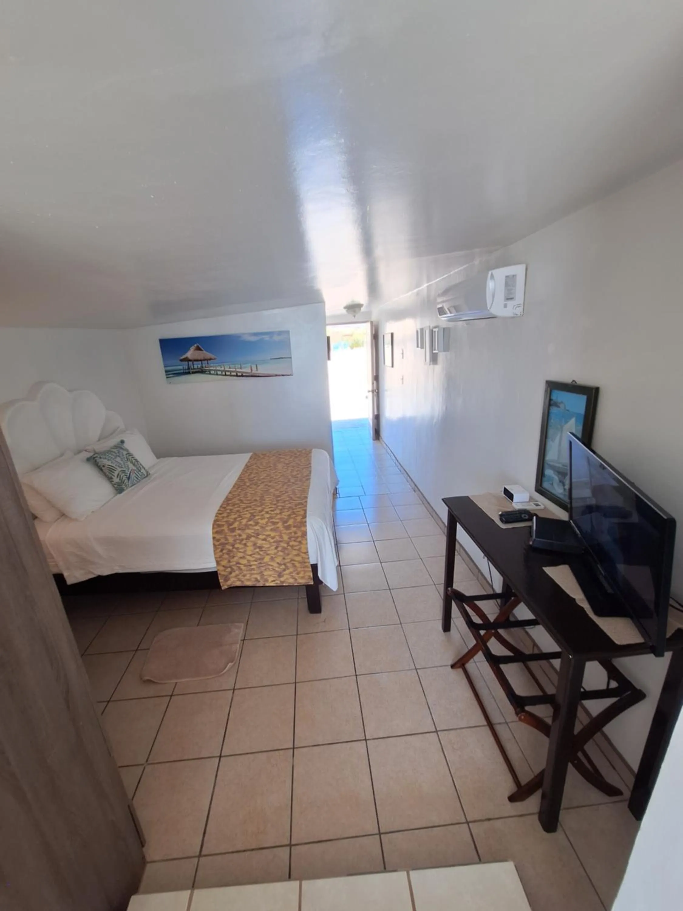 Bed in #7 Beach Front Private Room