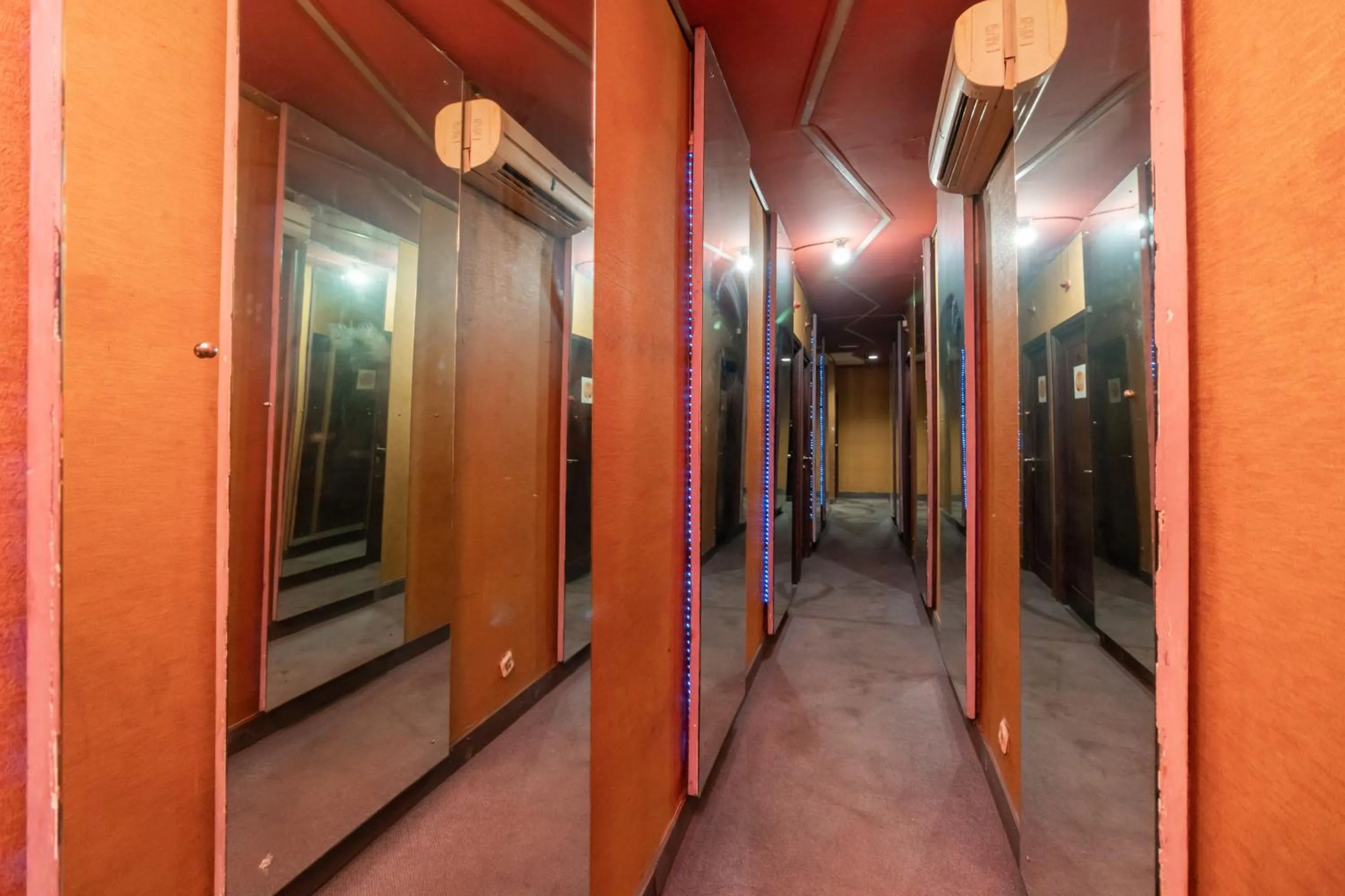 Floor plan in RedDoorz at Jalan Gunung Sahari