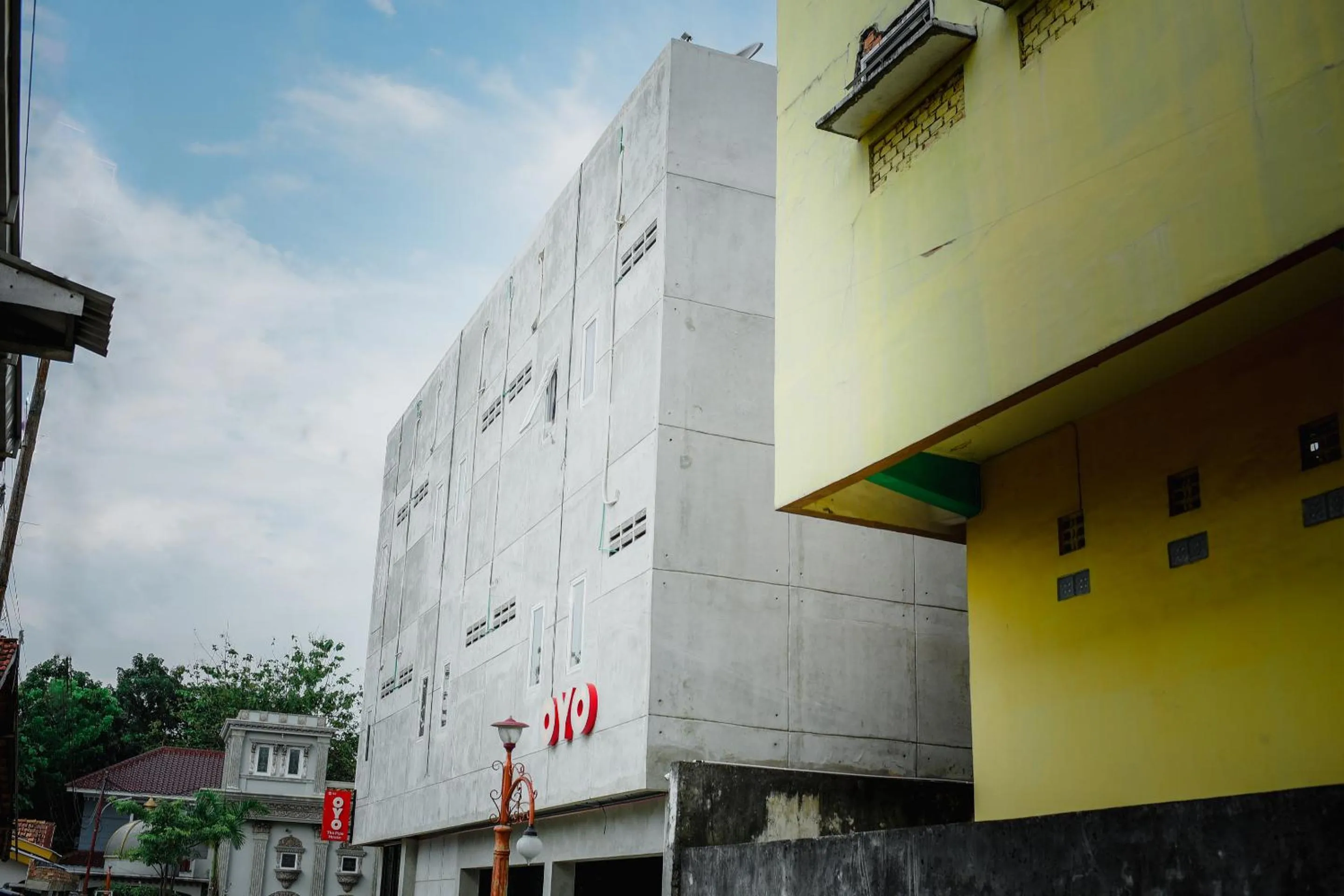 Facade/entrance, Property Logo/Sign in OYO 183 The Pipe House