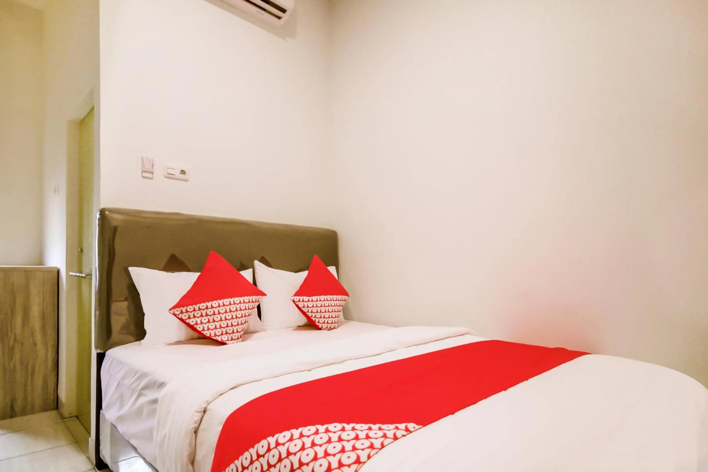 Bedroom in OYO 183 The Pipe House