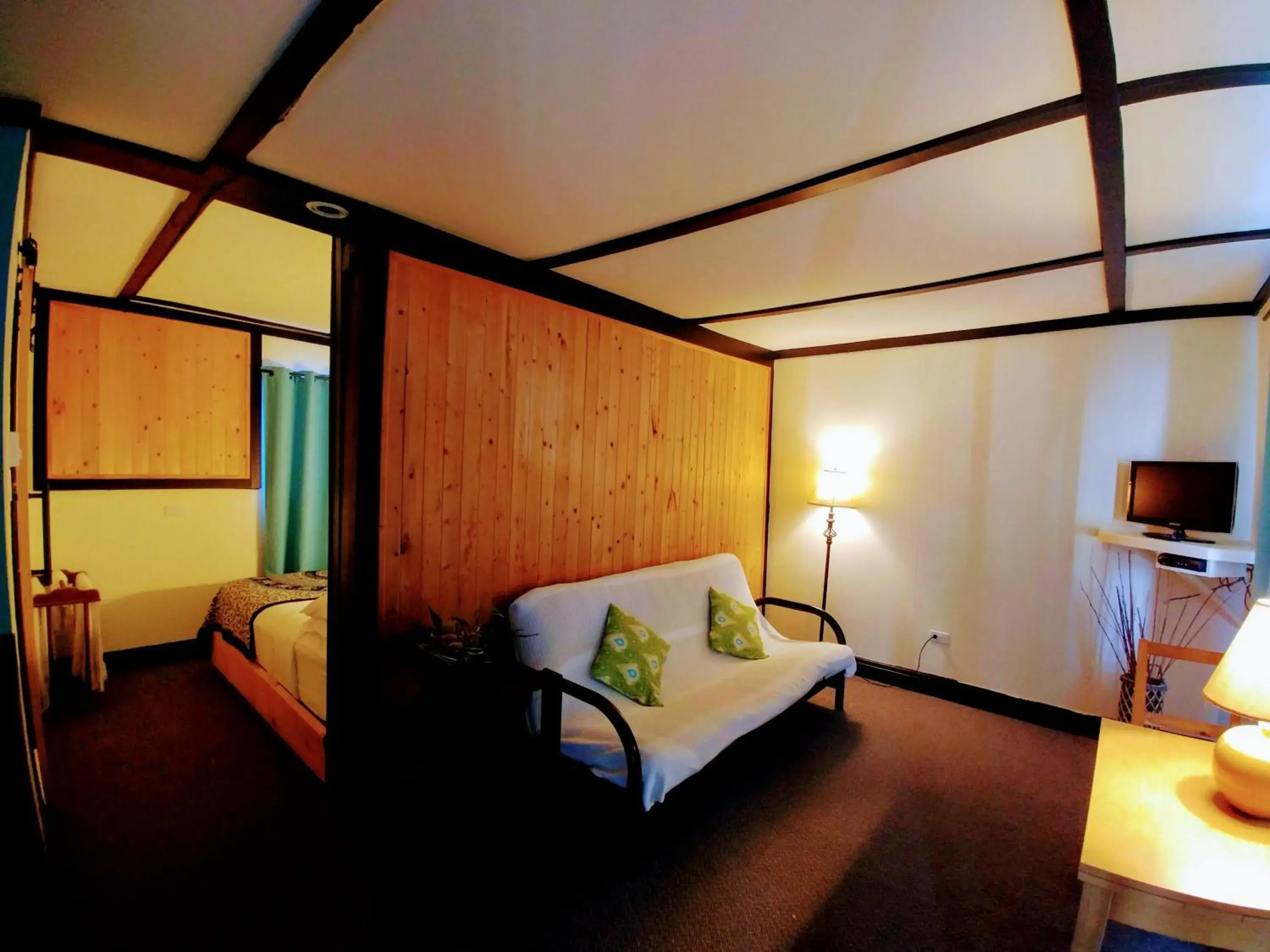 Large Family Suite with Kitchenette in Dwight Riverside Inn Large Family Suite with Kitchenette in Dwight Riverside Inn