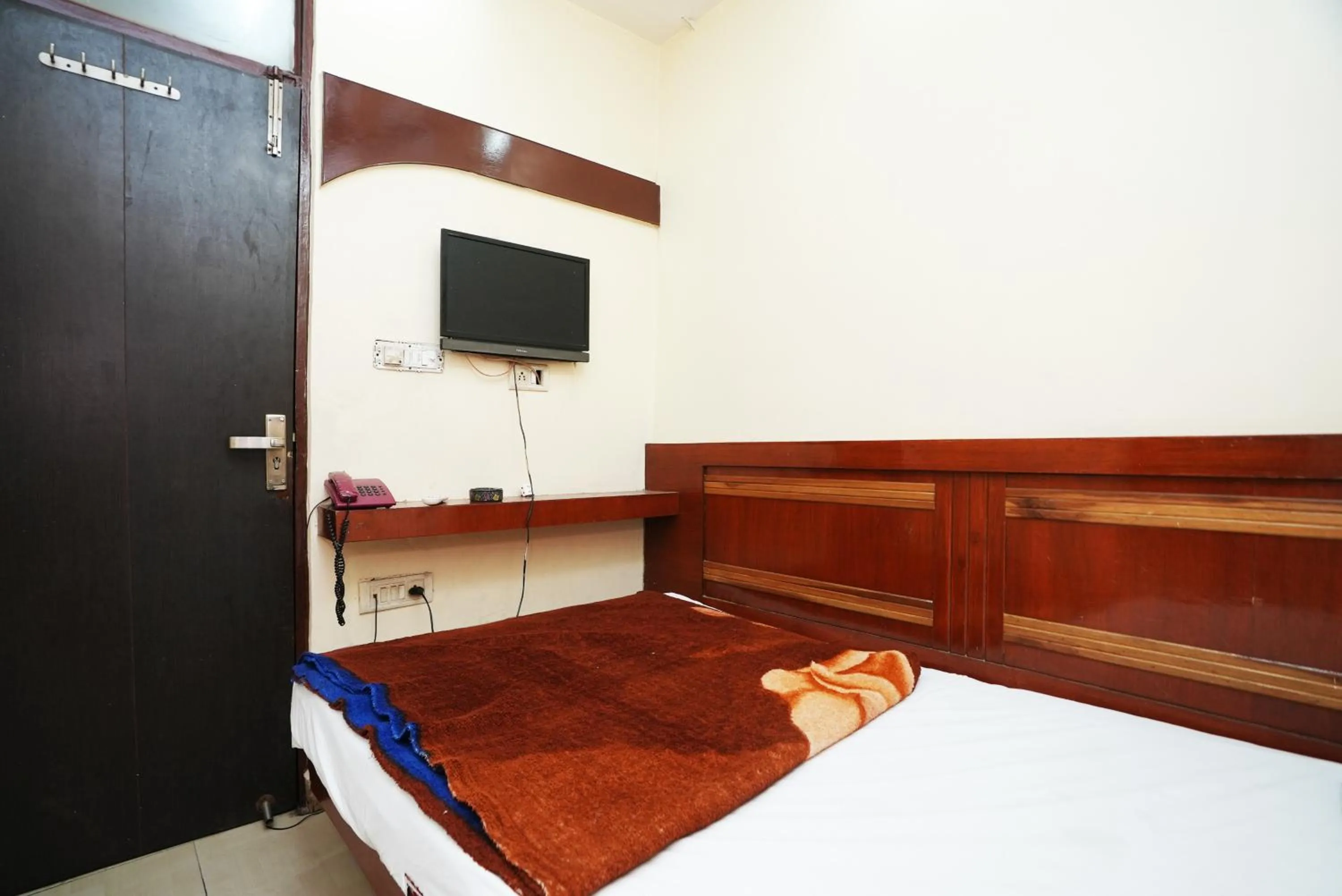 Hotel Ashirwad near New Delhi Railway Station, Paharganj