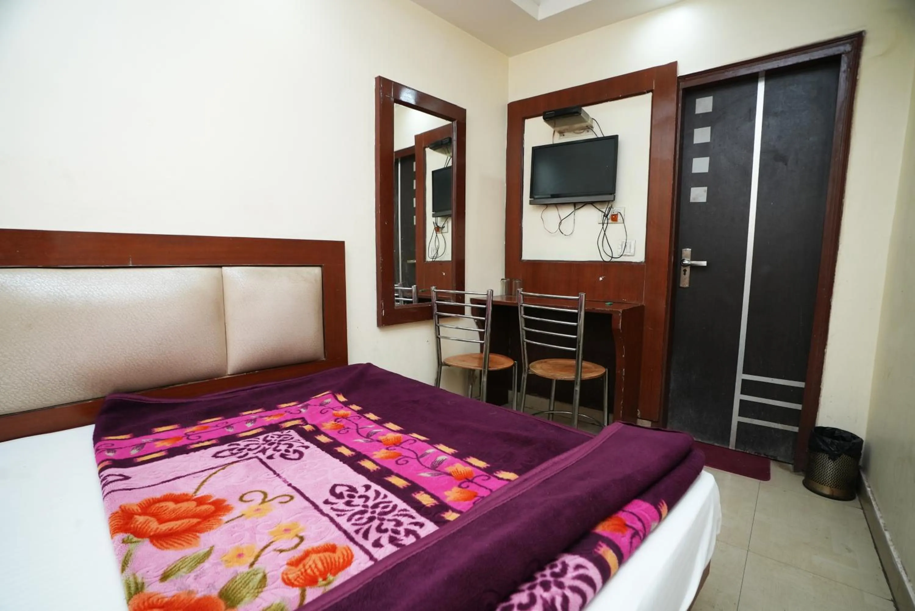 Hotel Ashirwad near New Delhi Railway Station, Paharganj