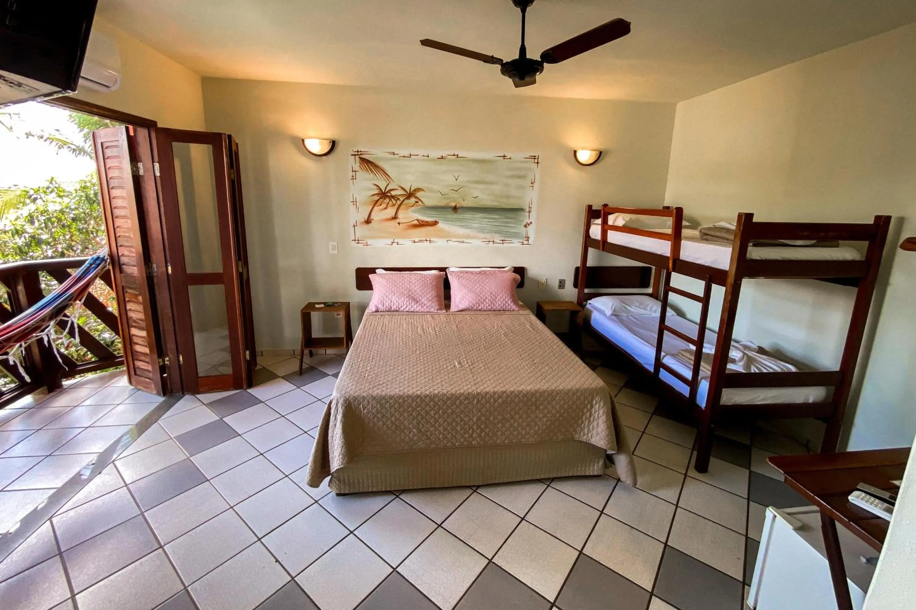 Bedroom, Bed in Pousada Coral de Fogo