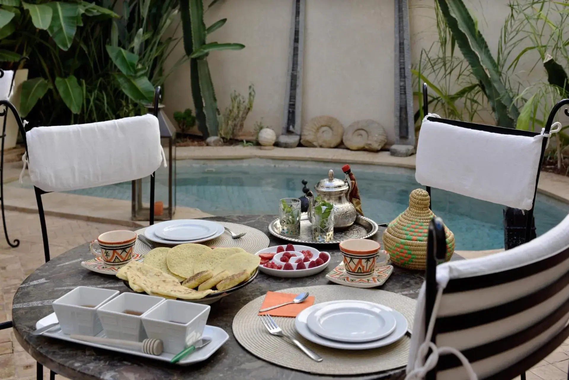 Breakfast in Riad les Ammonites and Spa Breakfast in Riad les Ammonites and Spa