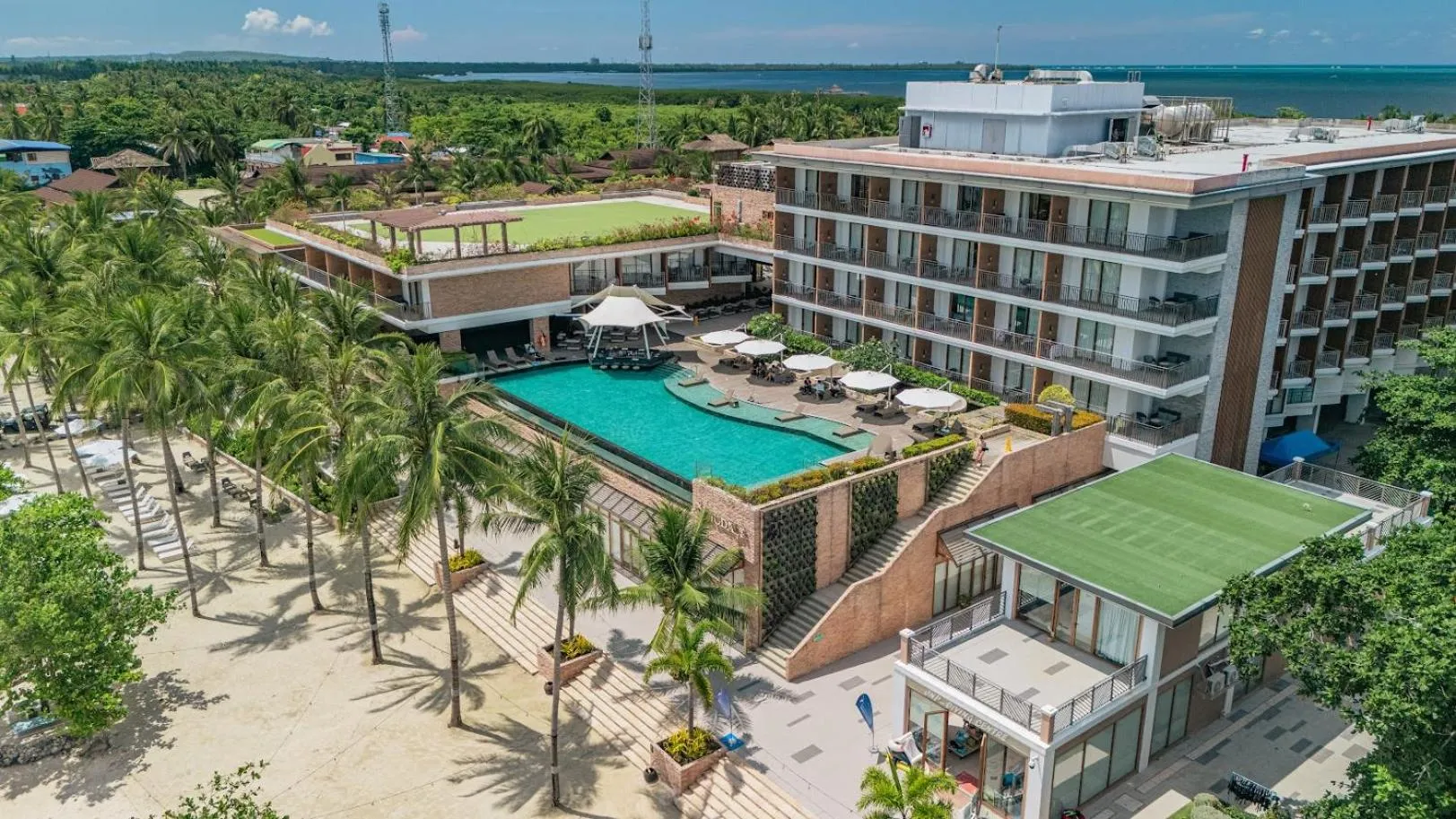 Property building in Modala Beach Resort