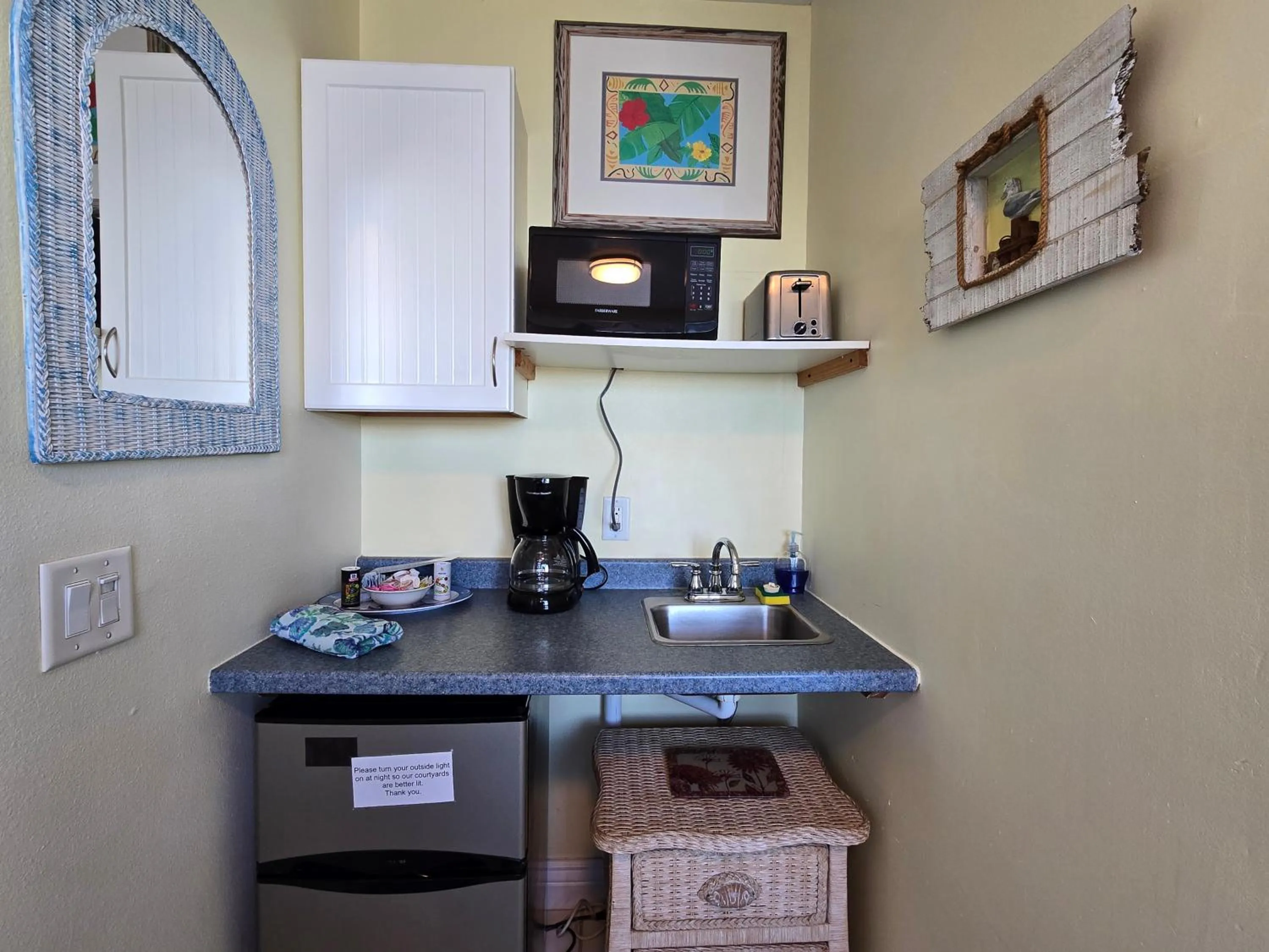 Coffee/tea facilities in Oceanfront Sea Scape Motel