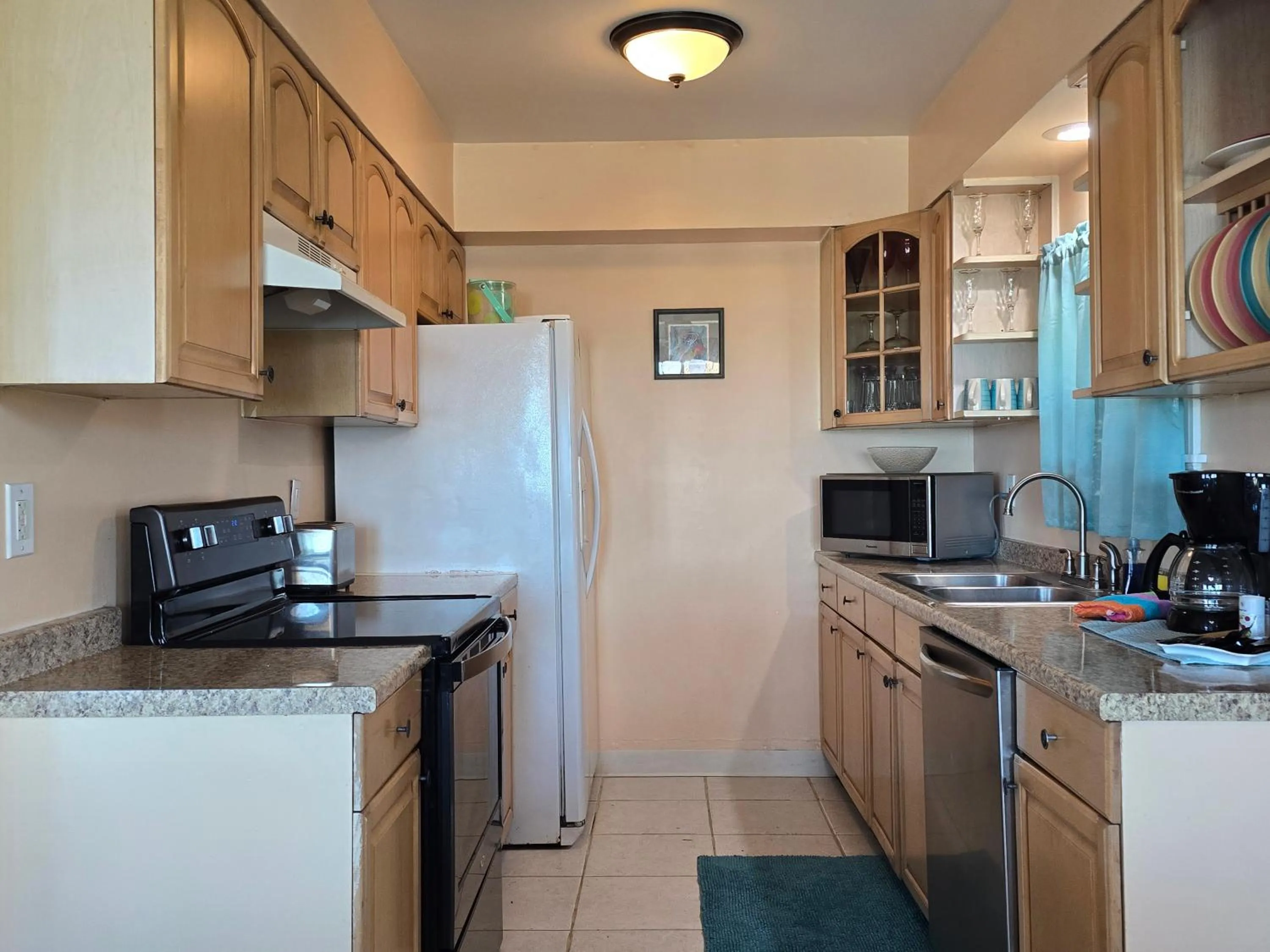 Kitchen or kitchenette in Oceanfront Sea Scape Motel
