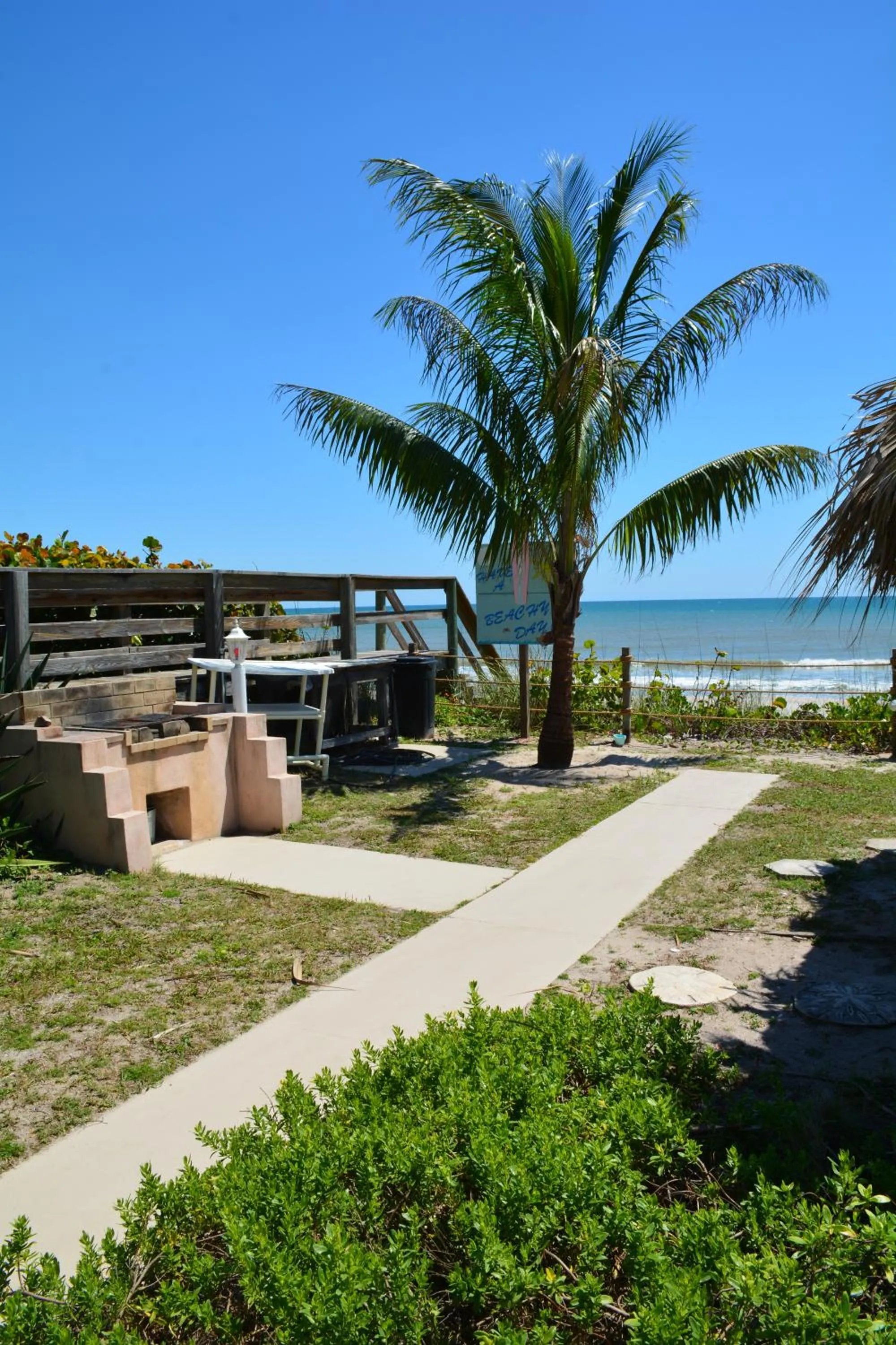 BBQ facilities in Oceanfront Sea Scape Motel