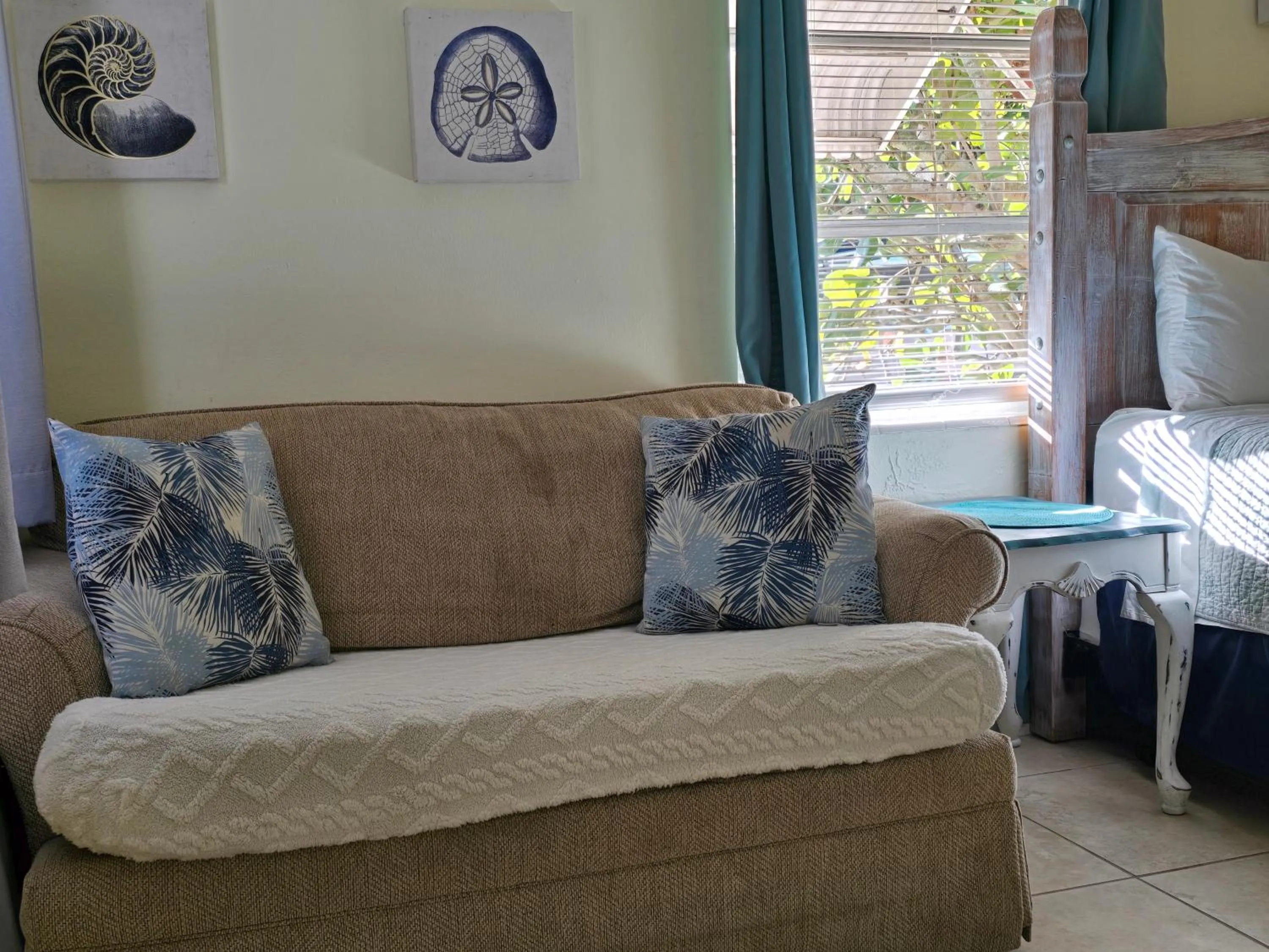 Seating area in Oceanfront Sea Scape Motel