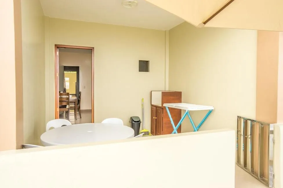 Kellocks' Seaview Apartelle