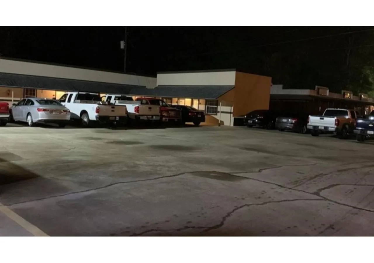 Night in Relax Inn Motel Kountze