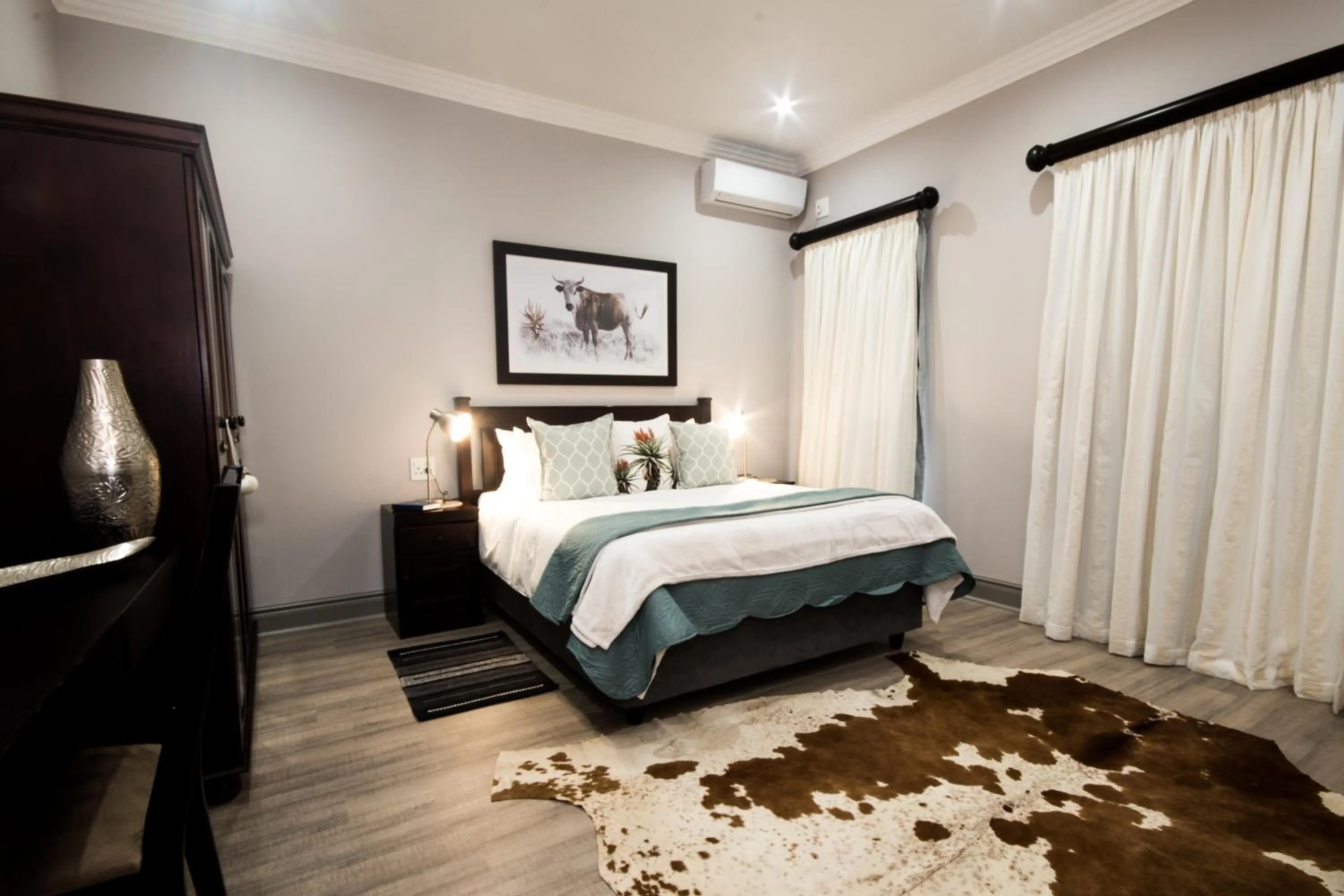 Bedroom, Bed in Hillside Guesthouse Umhlanga