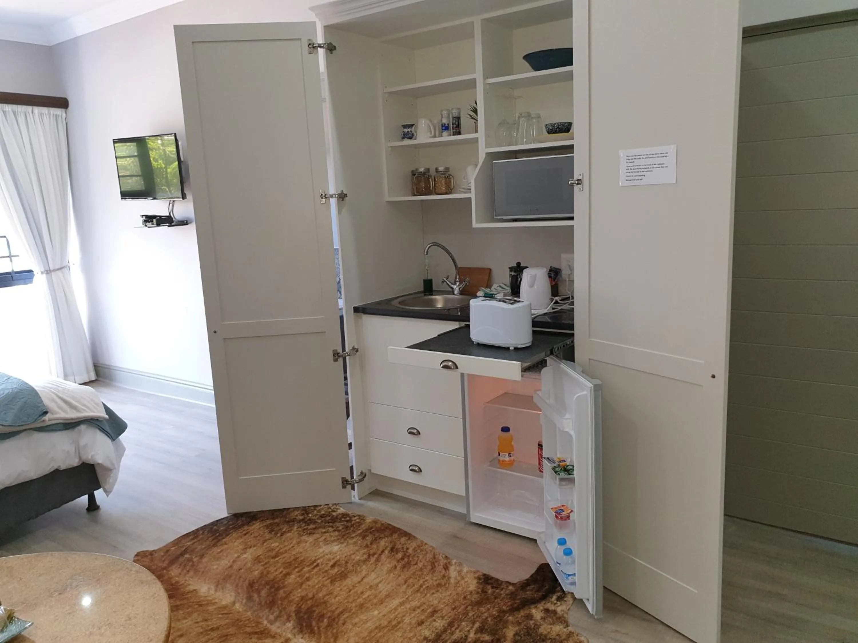 Coffee/tea facilities in Hillside Guesthouse Umhlanga