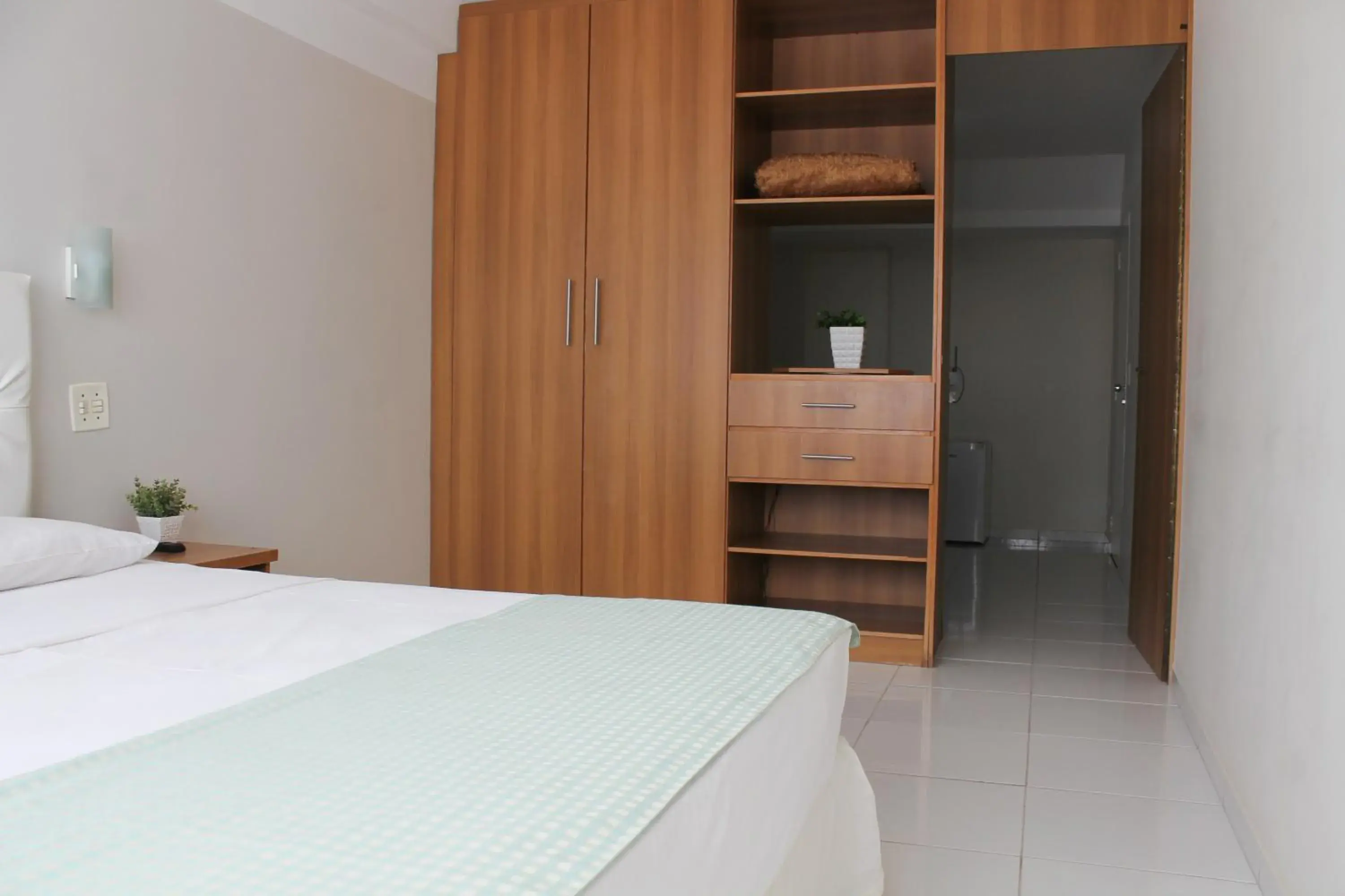 Large Double or Twin Room - single occupancy in Hotel Doral Apucarana Large Double or Twin Room - single occupancy in Hotel Doral Apucarana