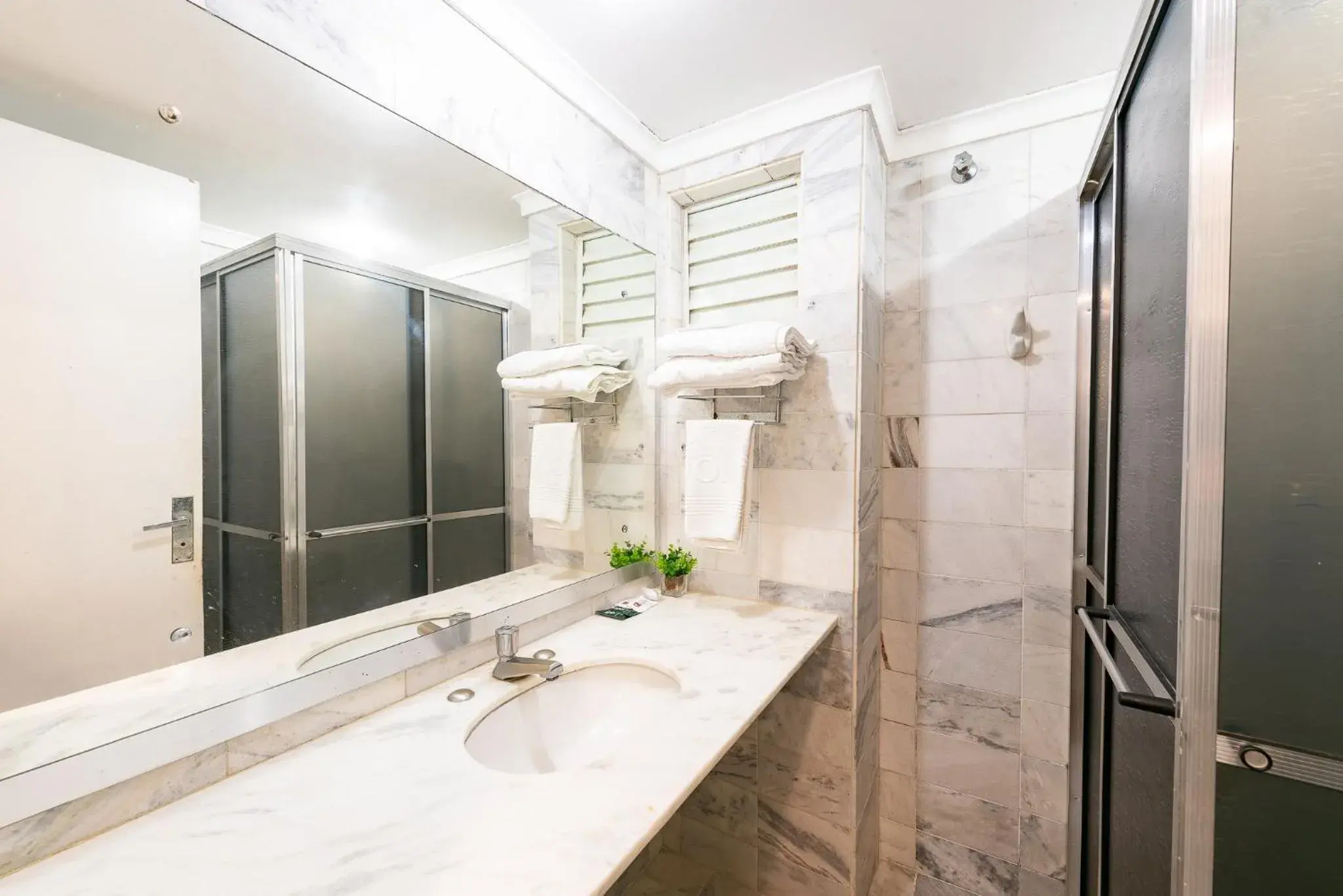 Budget Double Room - single occupancy in Hotel Doral Apucarana Budget Double Room - single occupancy in Hotel Doral Apucarana