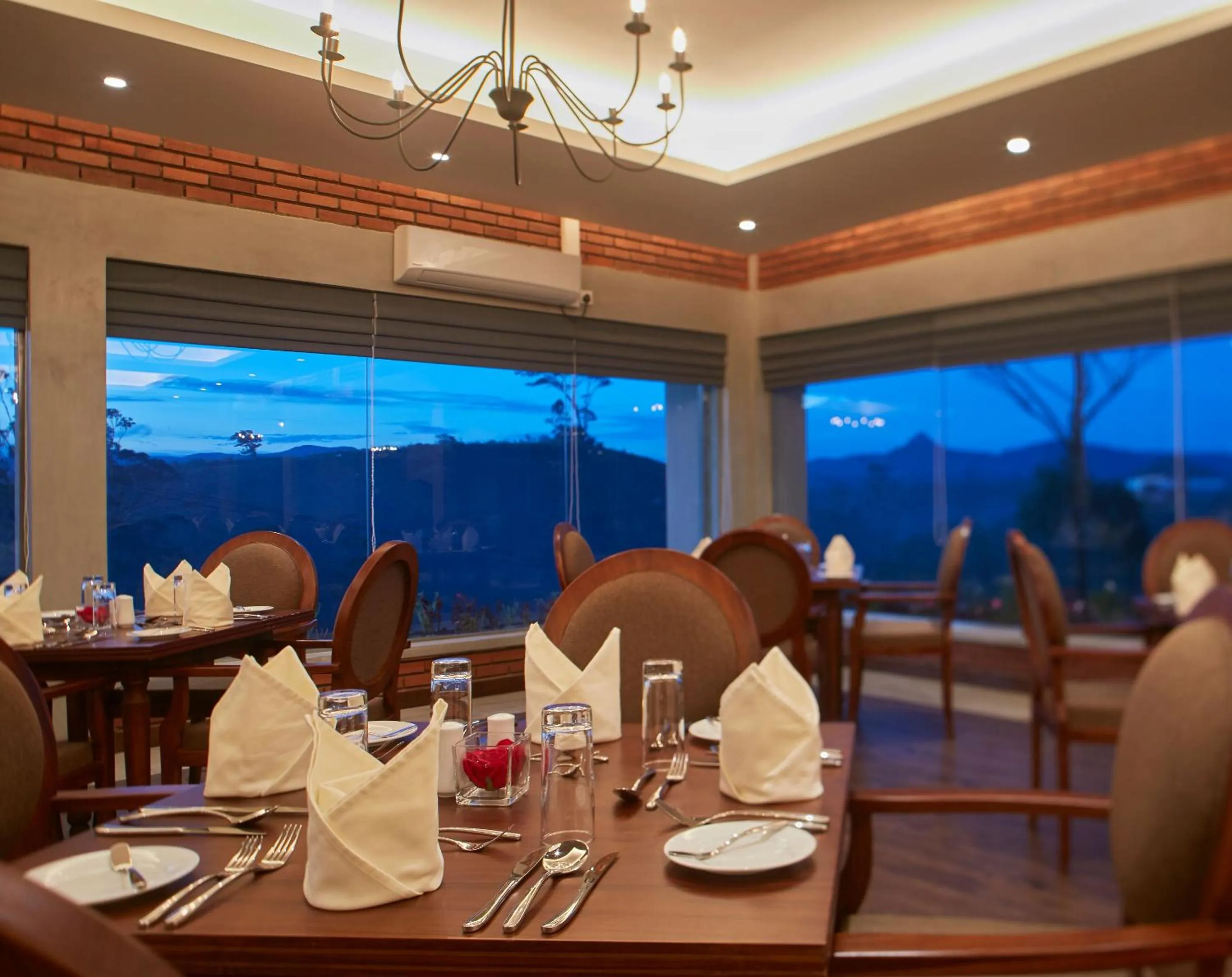 Restaurant/places to eat in The Argyle Luxury Boutique