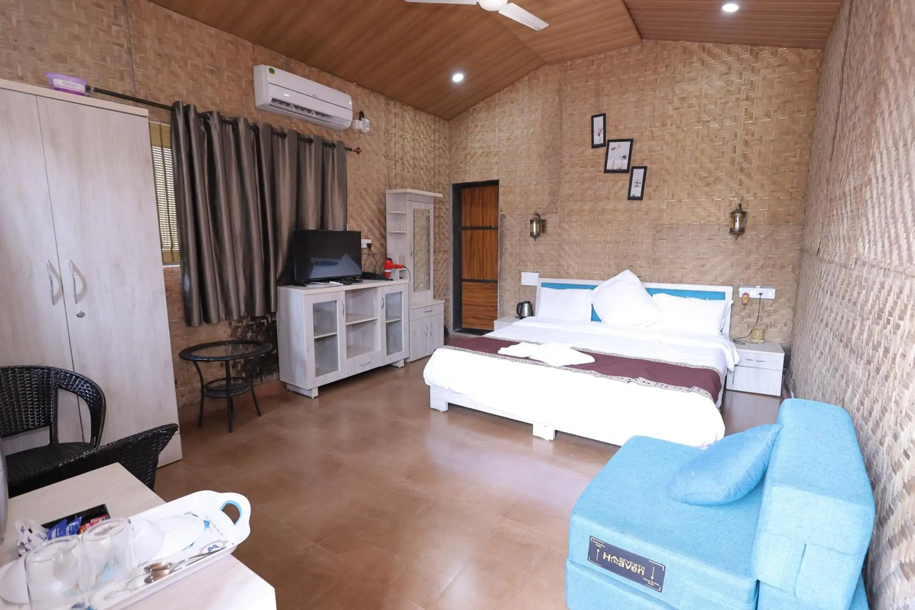Bedroom, Bed in Mango Valley Resort Ganpatipule Bedroom, Bed in Mango Valley Resort Ganpatipule