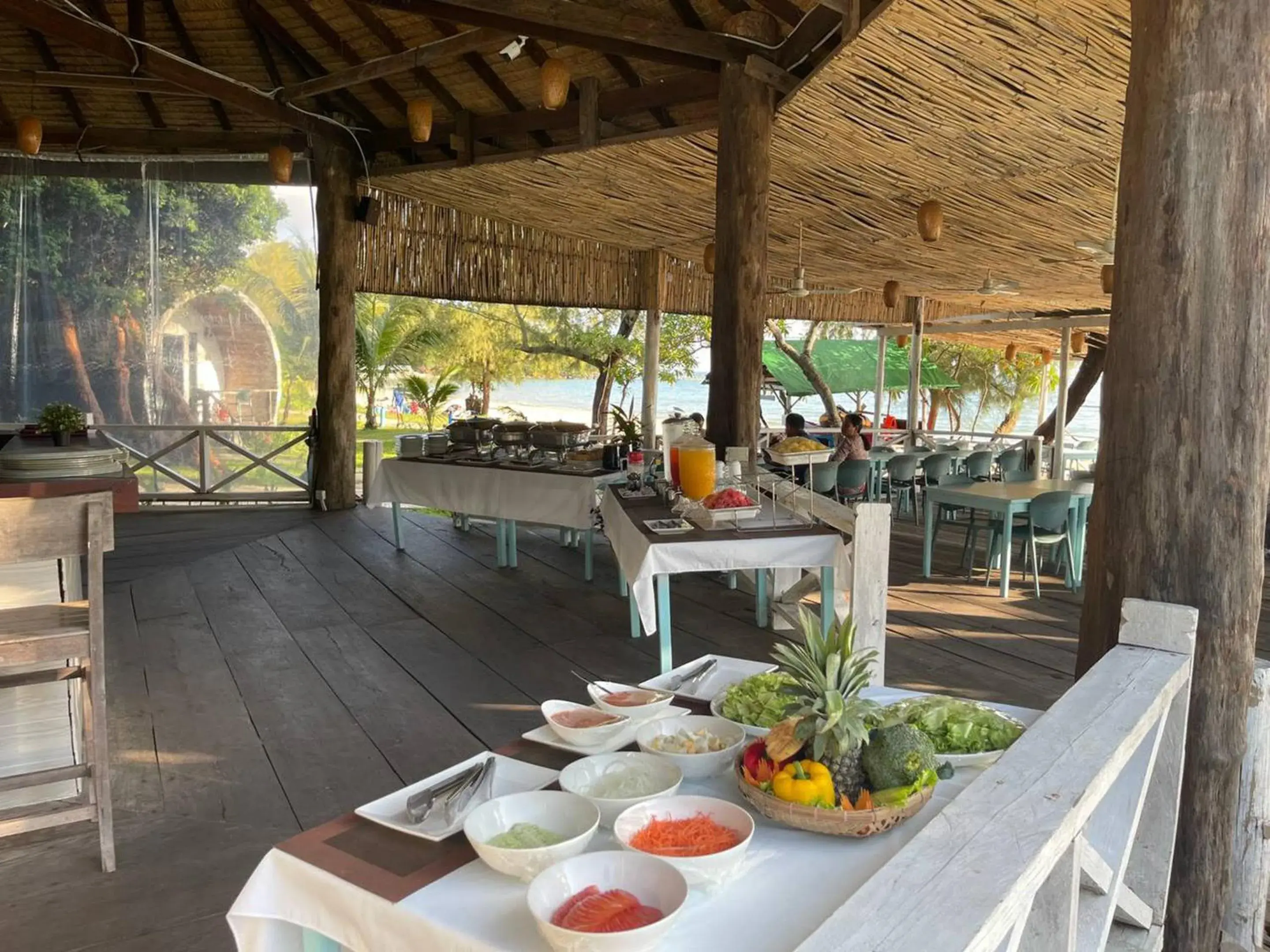 Restaurant/places to eat in Tube Resort by EHM Restaurant/places to eat in Tube Resort by EHM