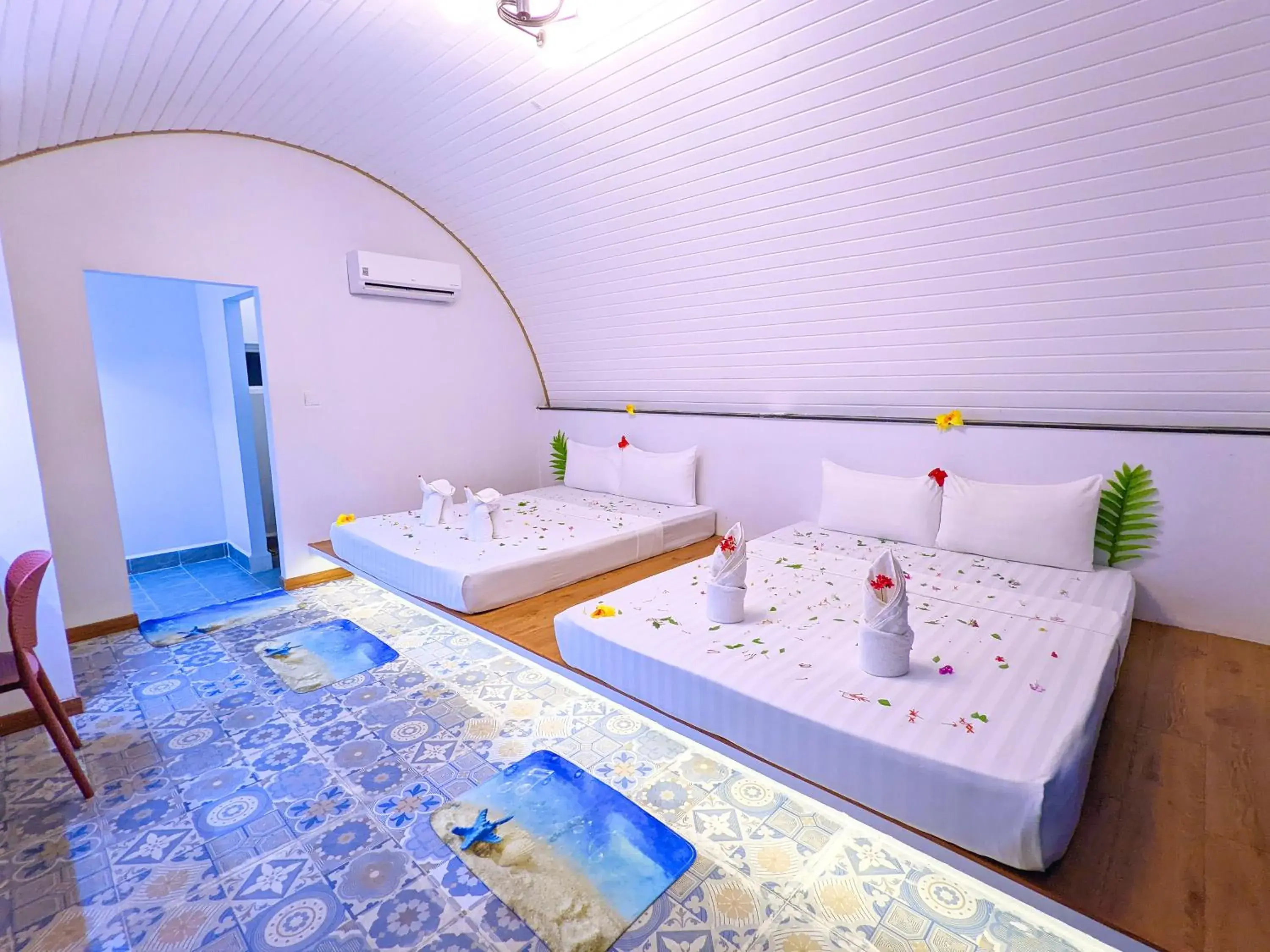 Photo of the whole room, Bed in Tube Resort by EHM Photo of the whole room, Bed in Tube Resort by EHM