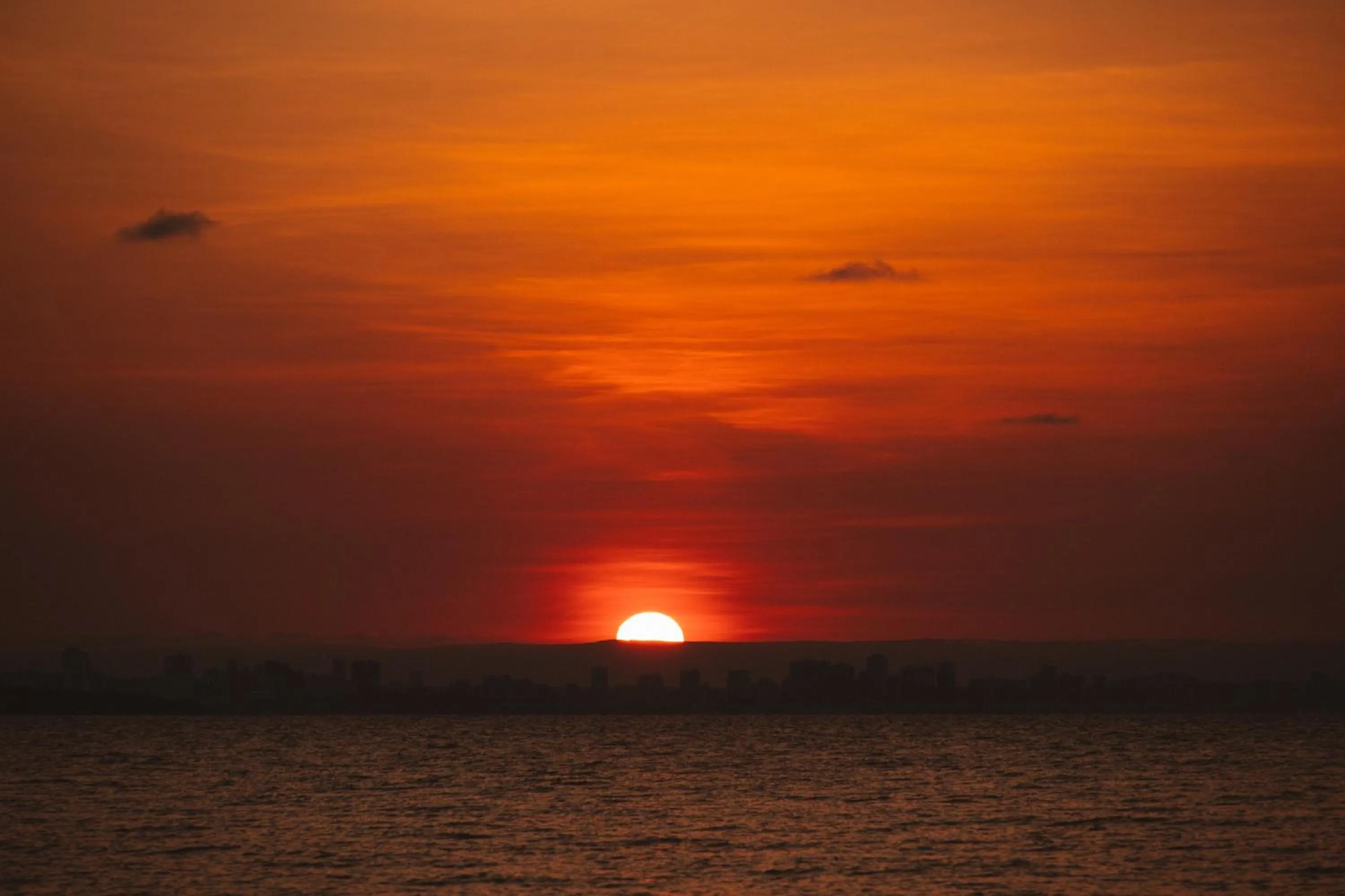 Sunrise in Tube Resort by EHM