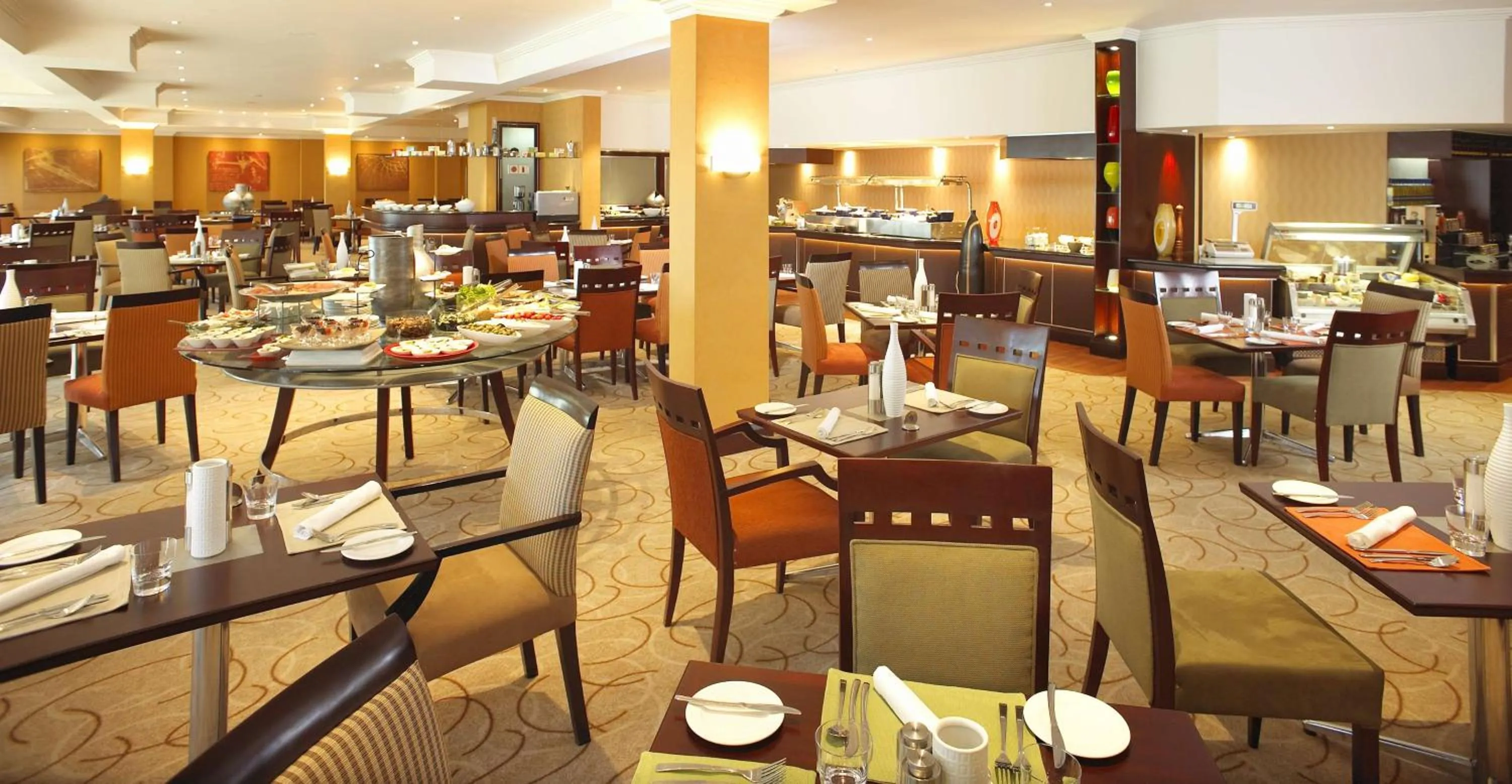 Restaurant/places to eat in Southern Sun OR Tambo International Airport