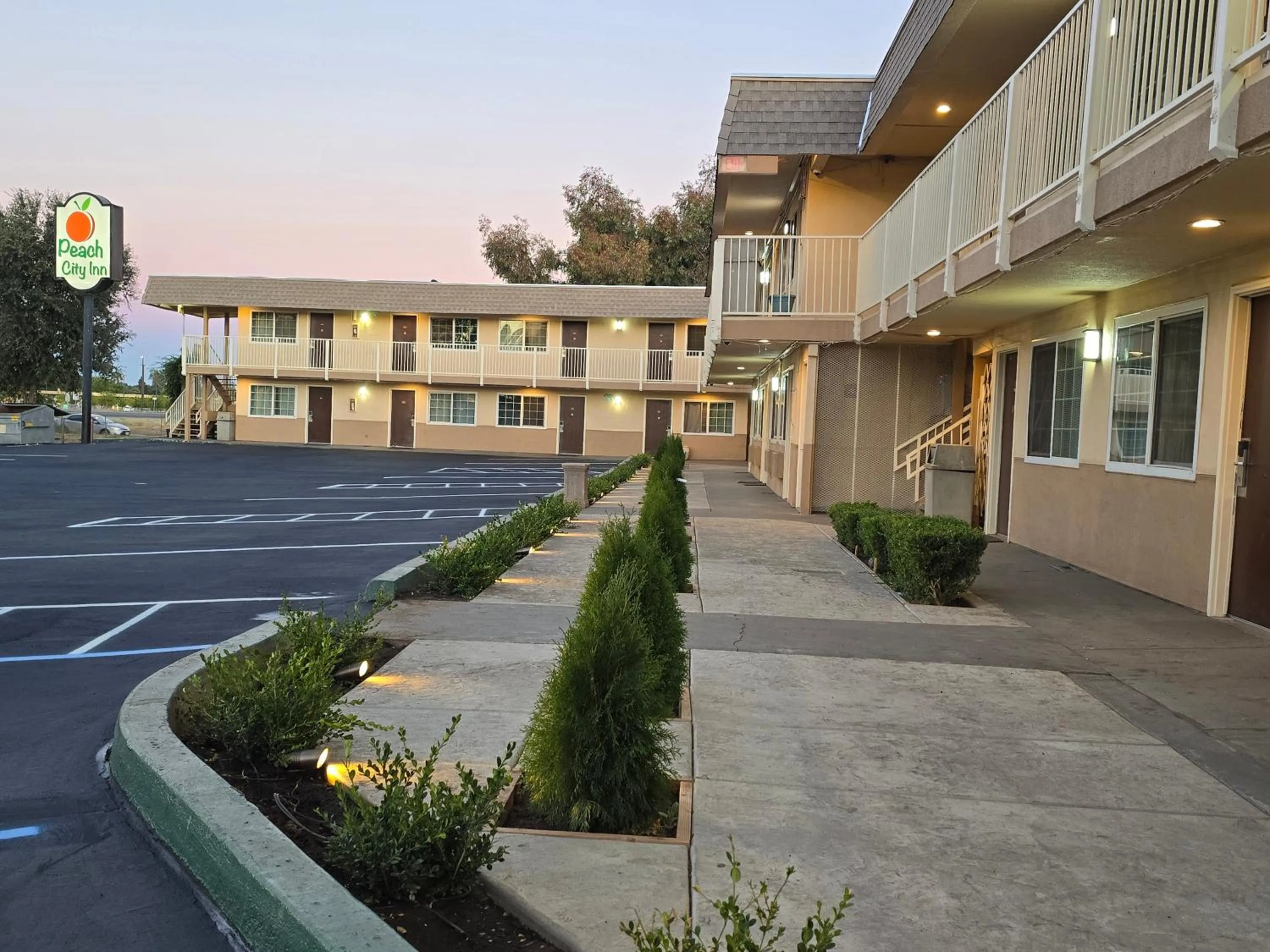 Property building in Peach City Inn - Marysville/Yuba City