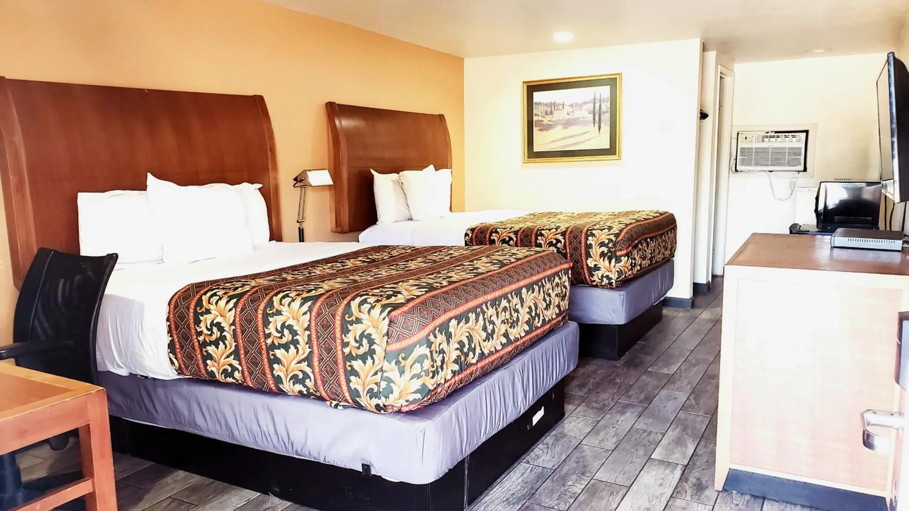 Bed in Peach City Inn - Marysville/Yuba City Bed in Peach City Inn - Marysville/Yuba City