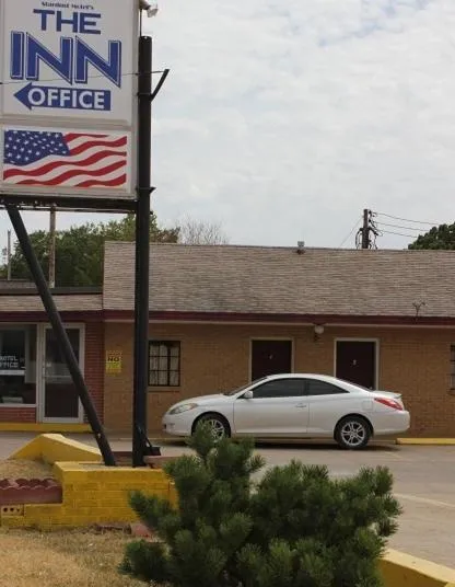 Facade/entrance in The Inn