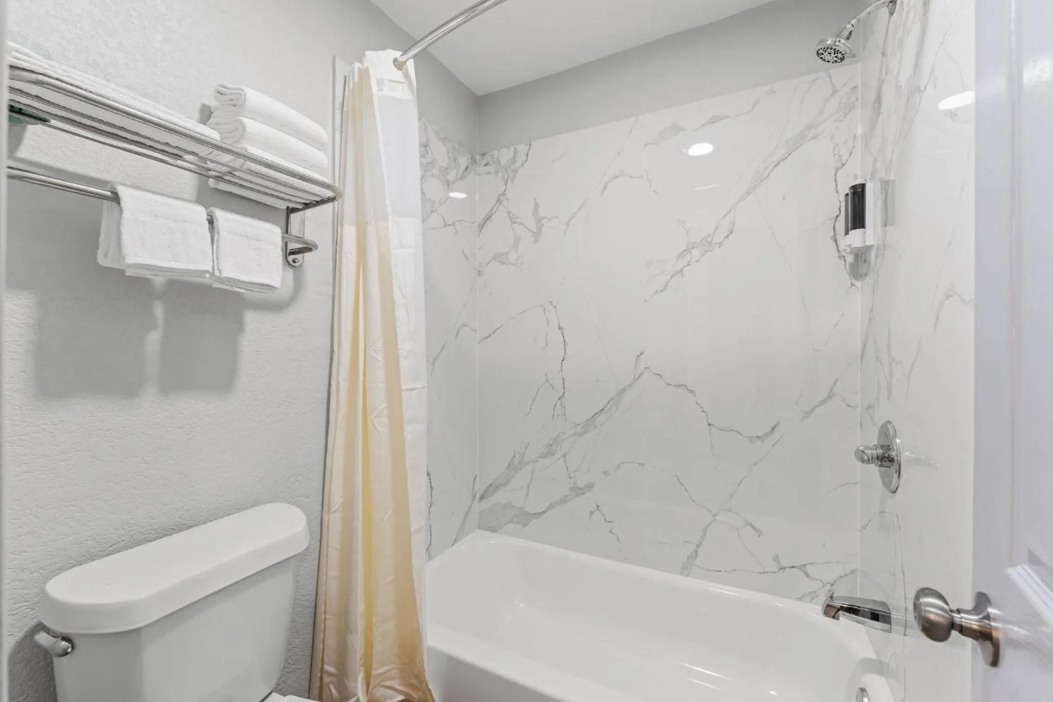 Econo Lodge Inn & Suites Sealy