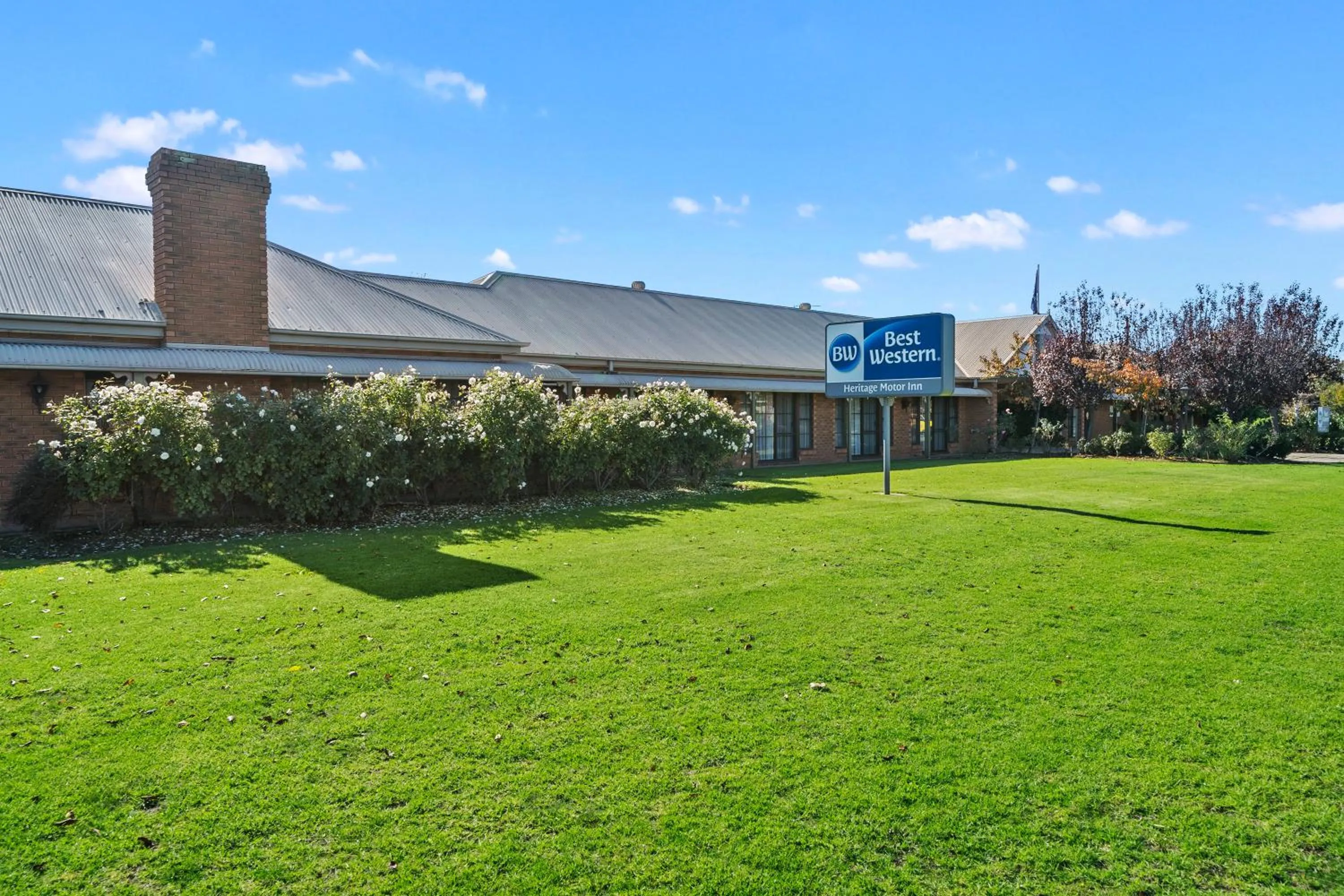 Property building in Heritage Motor Inn Corowa