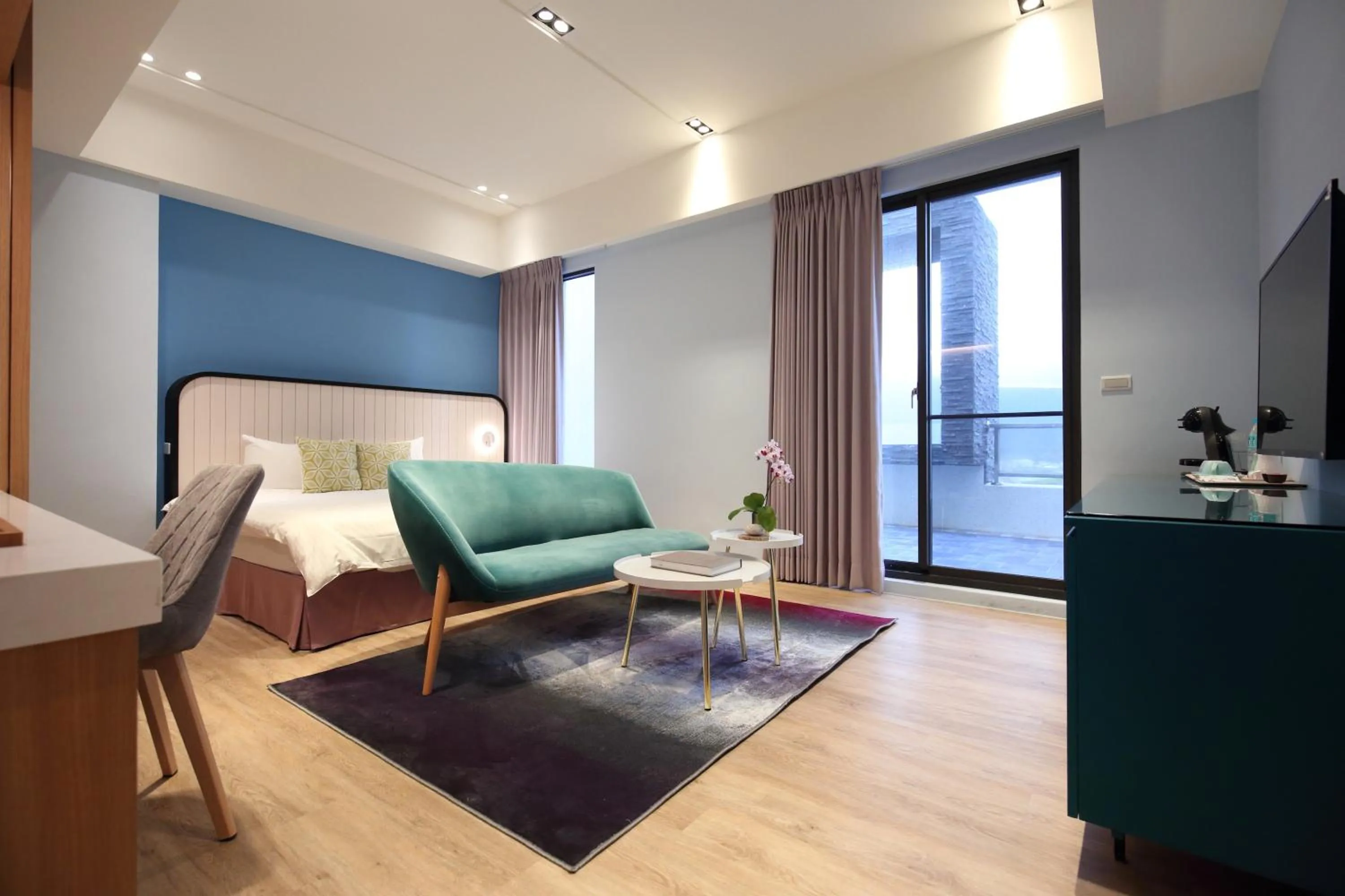 Deluxe Double Room with Side Sea View in Na San Na Hai B&B