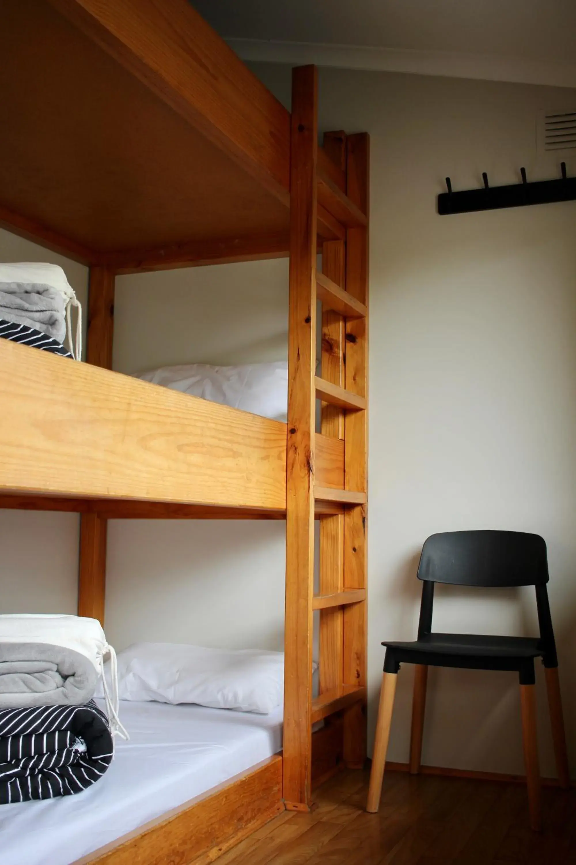 Two-Bedroom Bungalow - Not Pet Friendly in Pine Country Caravan Park Two-Bedroom Bungalow - Not Pet Friendly in Pine Country Caravan Park