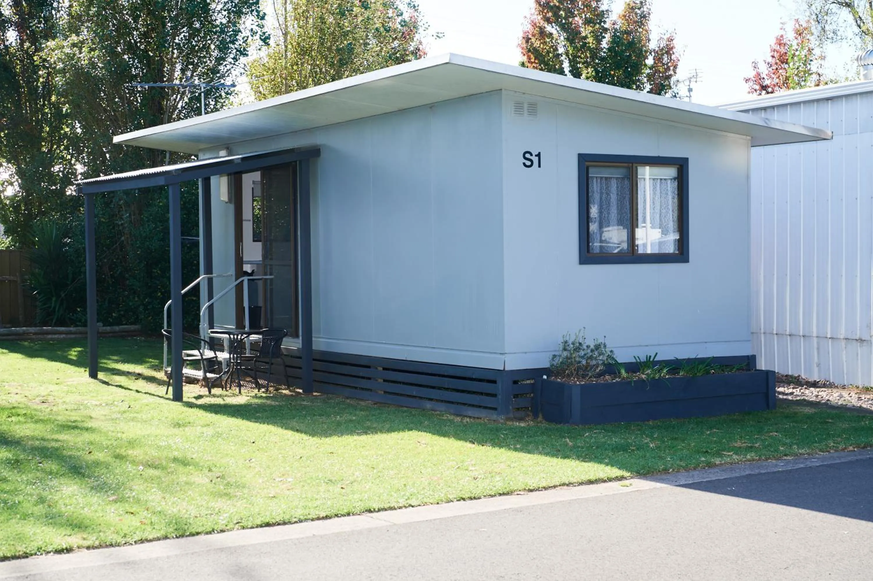 Property building in Pine Country Caravan Park