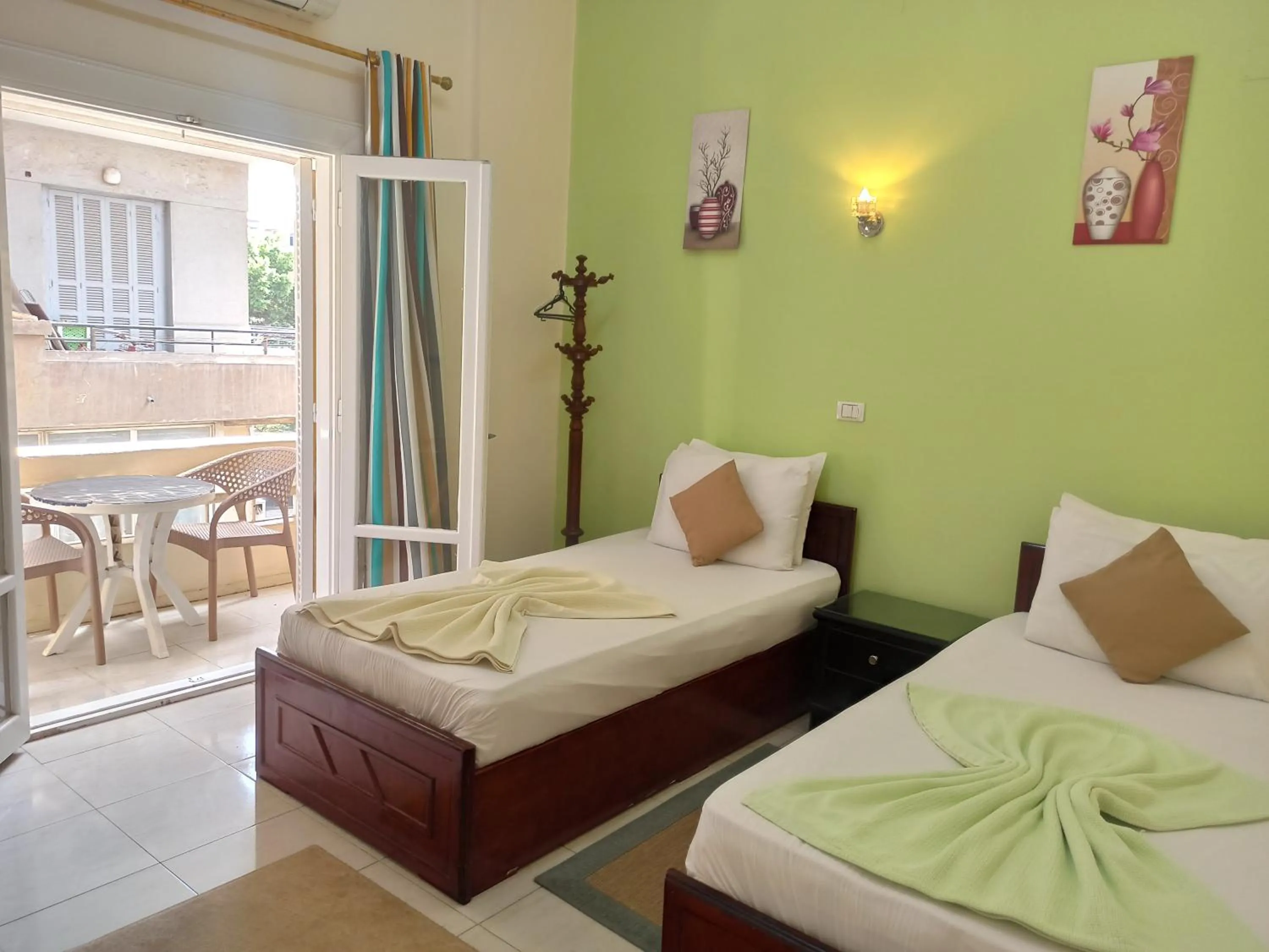 Double Room with Shared Bathroom - single occupancy in Golden Star Hostel