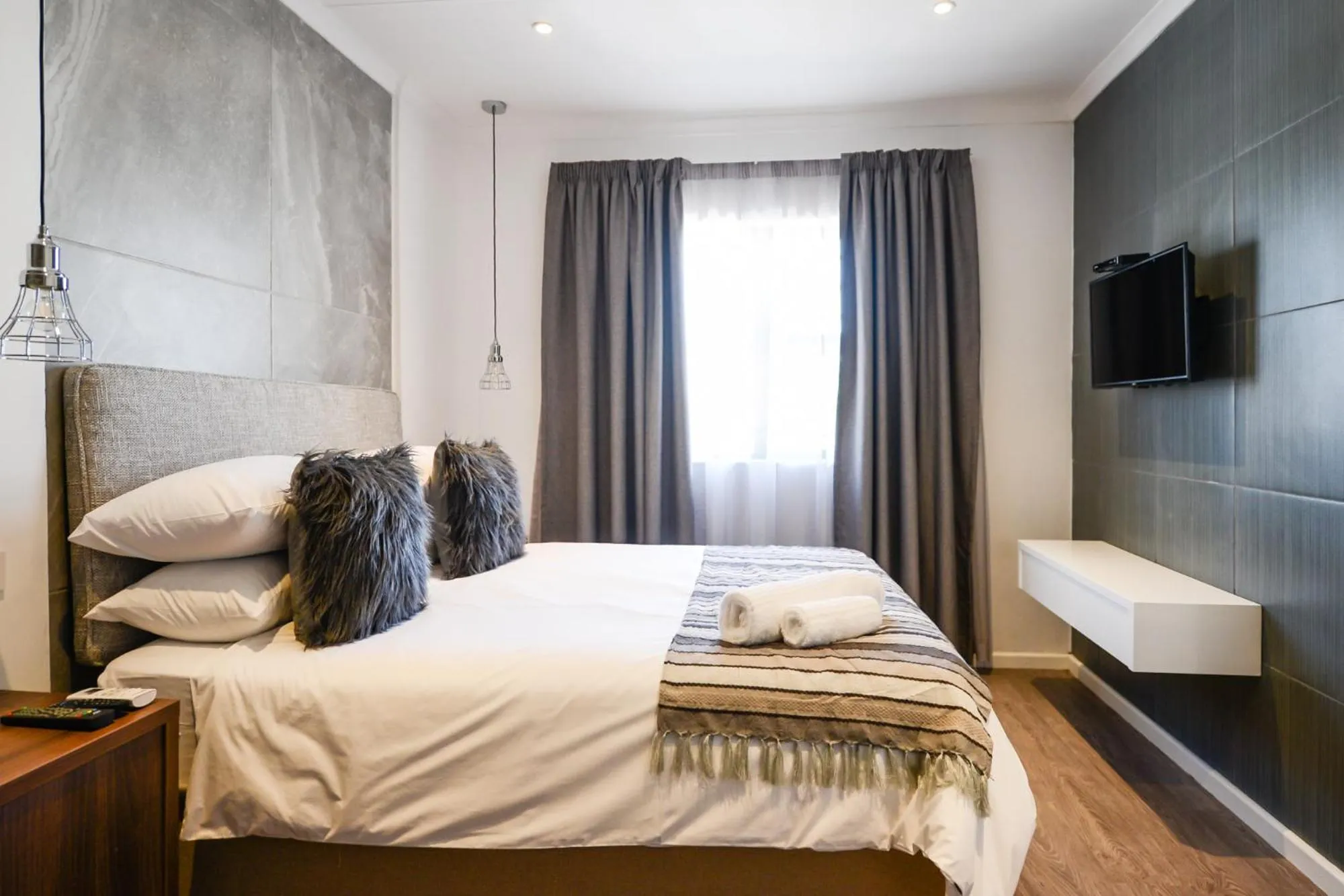Bedroom, Bed in The Royal Bryanston
