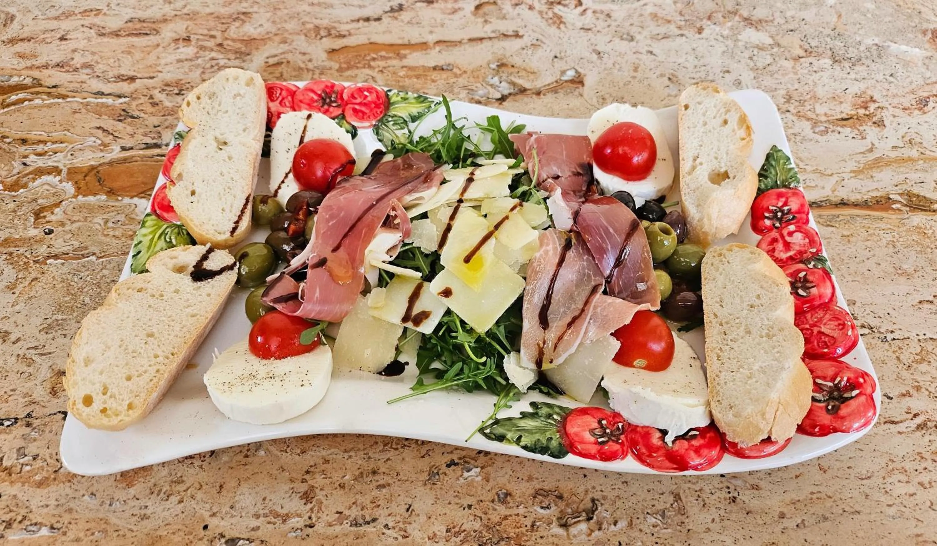 Restaurant/places to eat in Höckner Plaza Hotel