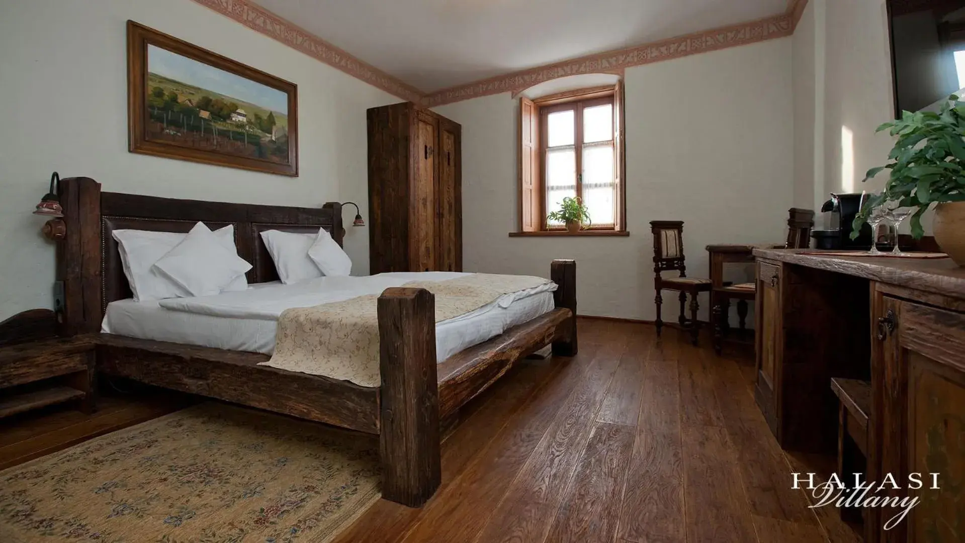 Standard Queen Room in Halasi Pince Panzió Standard Queen Room in Halasi Pince Panzió