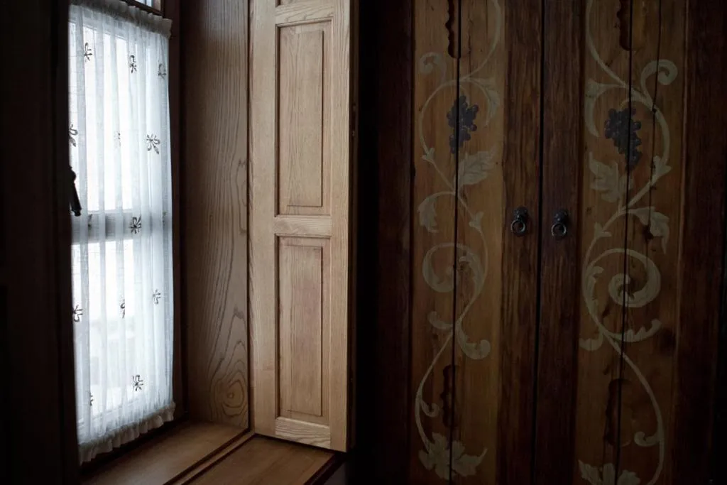 Decorative detail in Halasi Pince Panzió